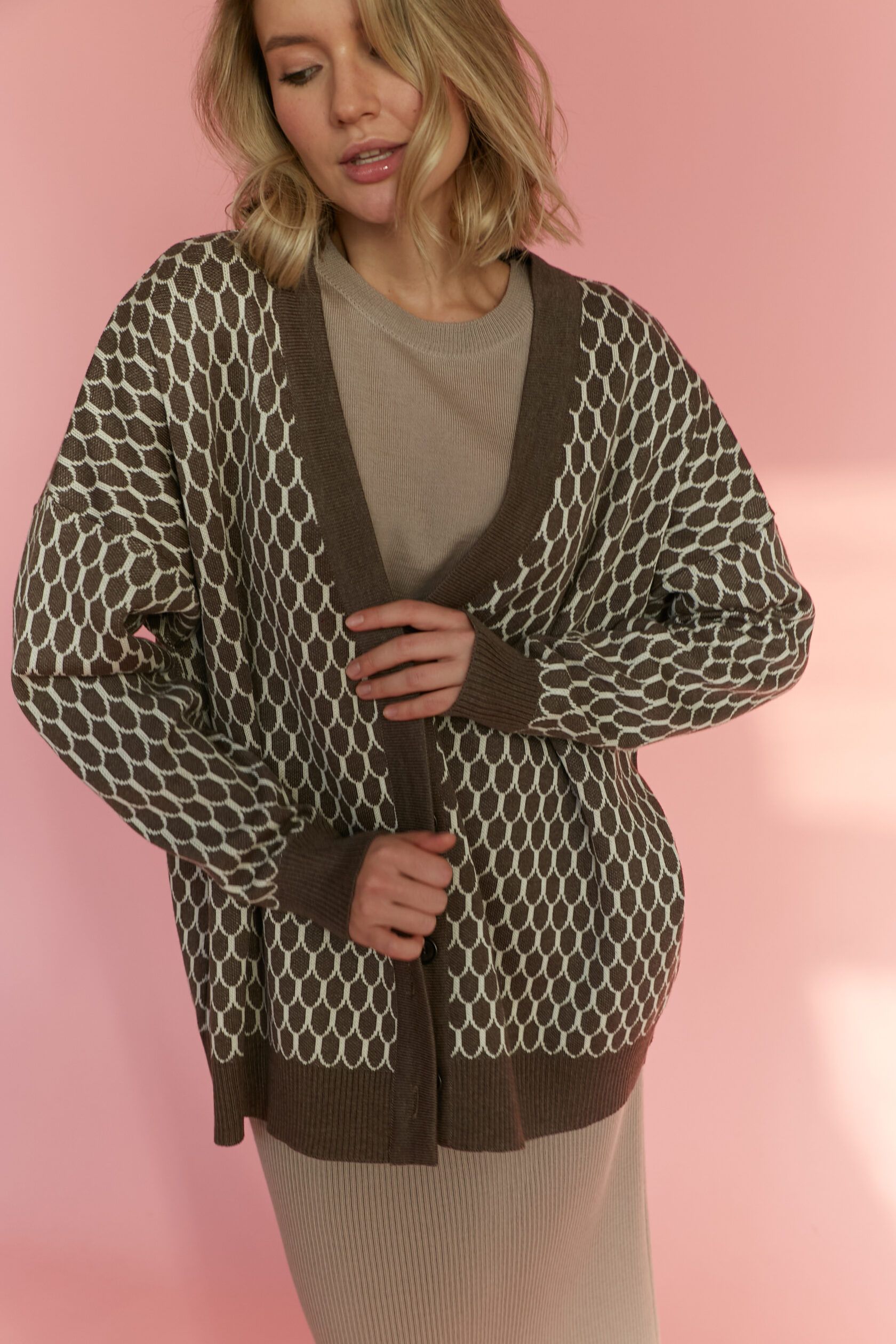 Кардиган Чешуйки жаккард тауп S-M