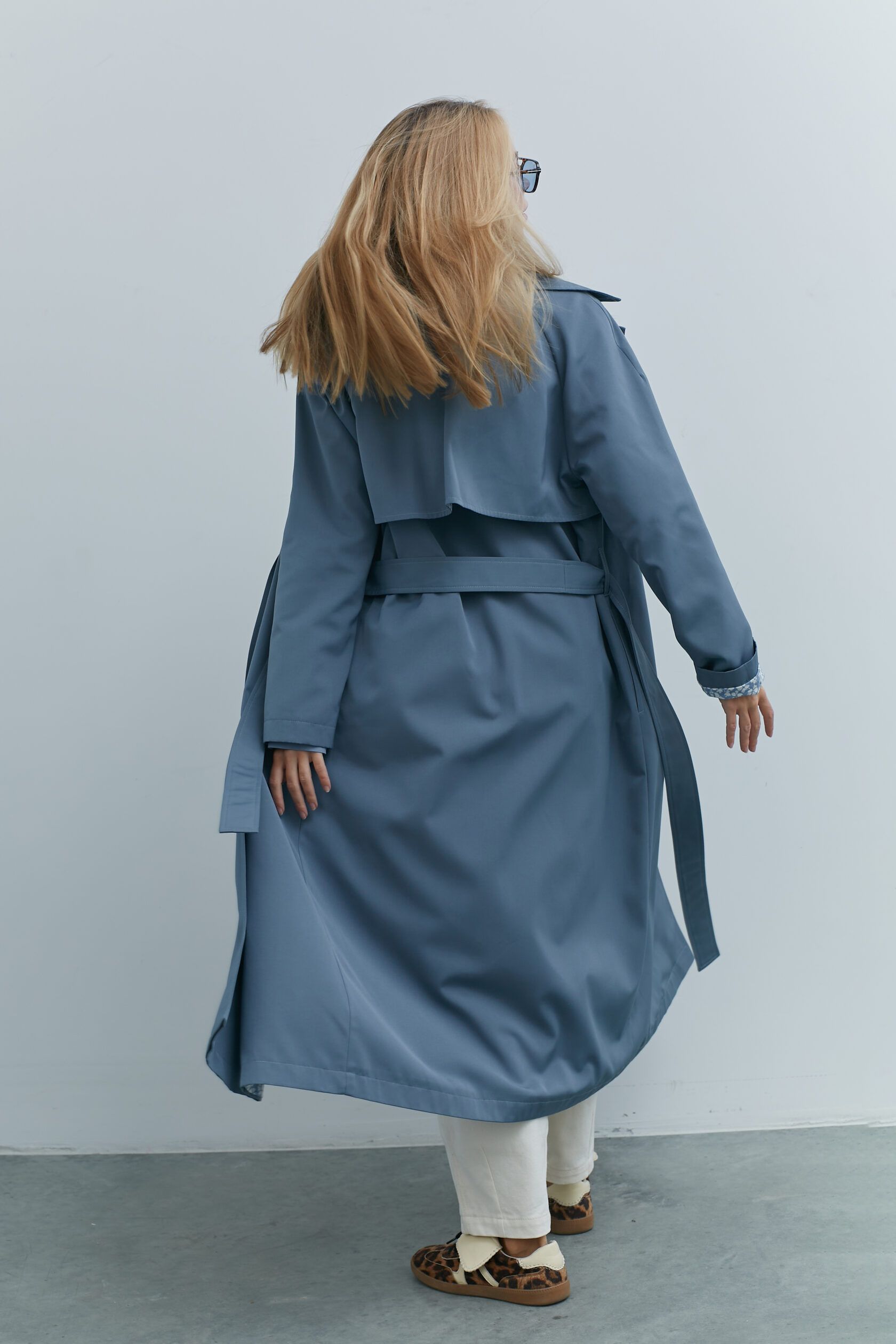 Тренч женский серо-голубой S-M