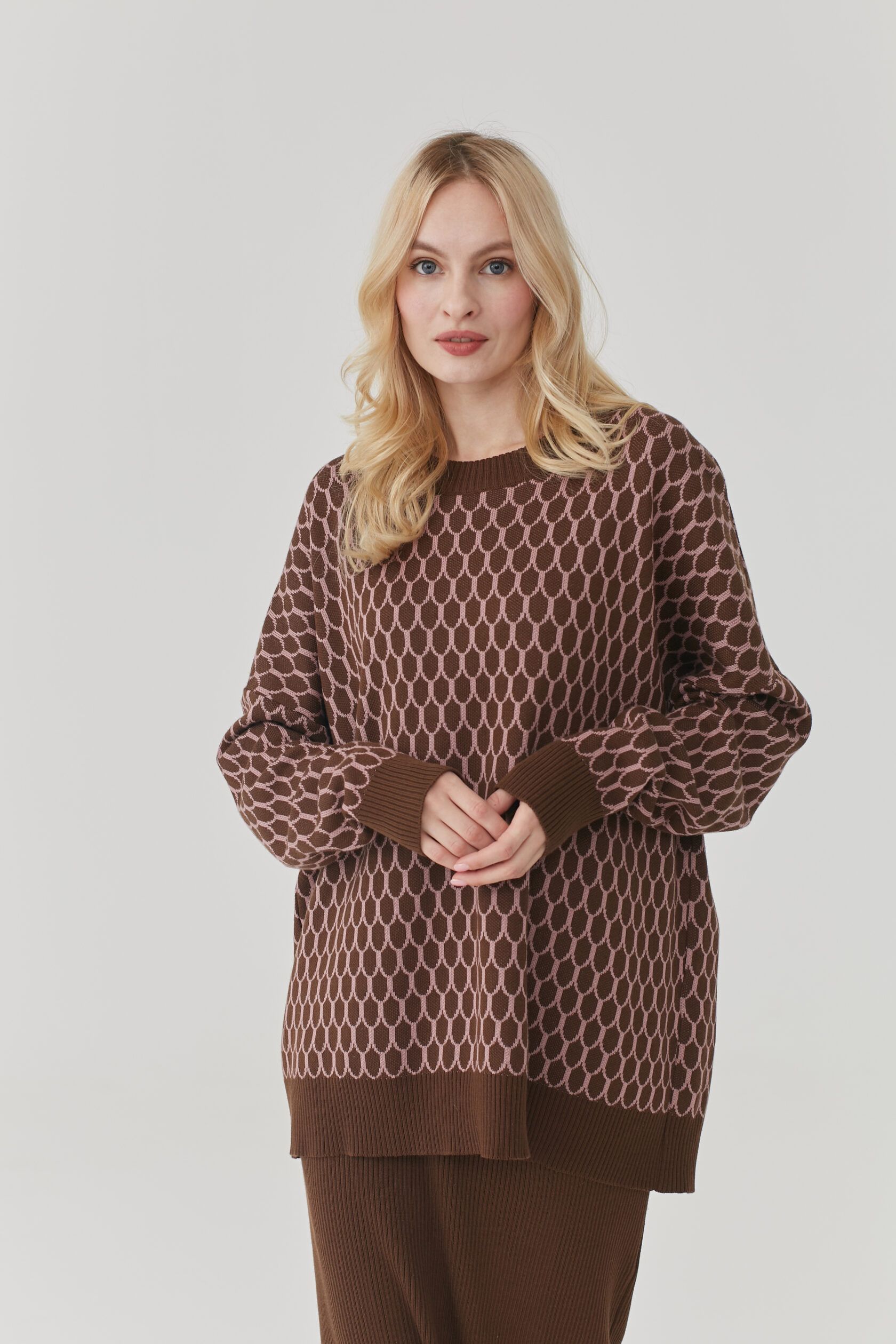 Джемпер Чешуйки оверсайз шоколад one size