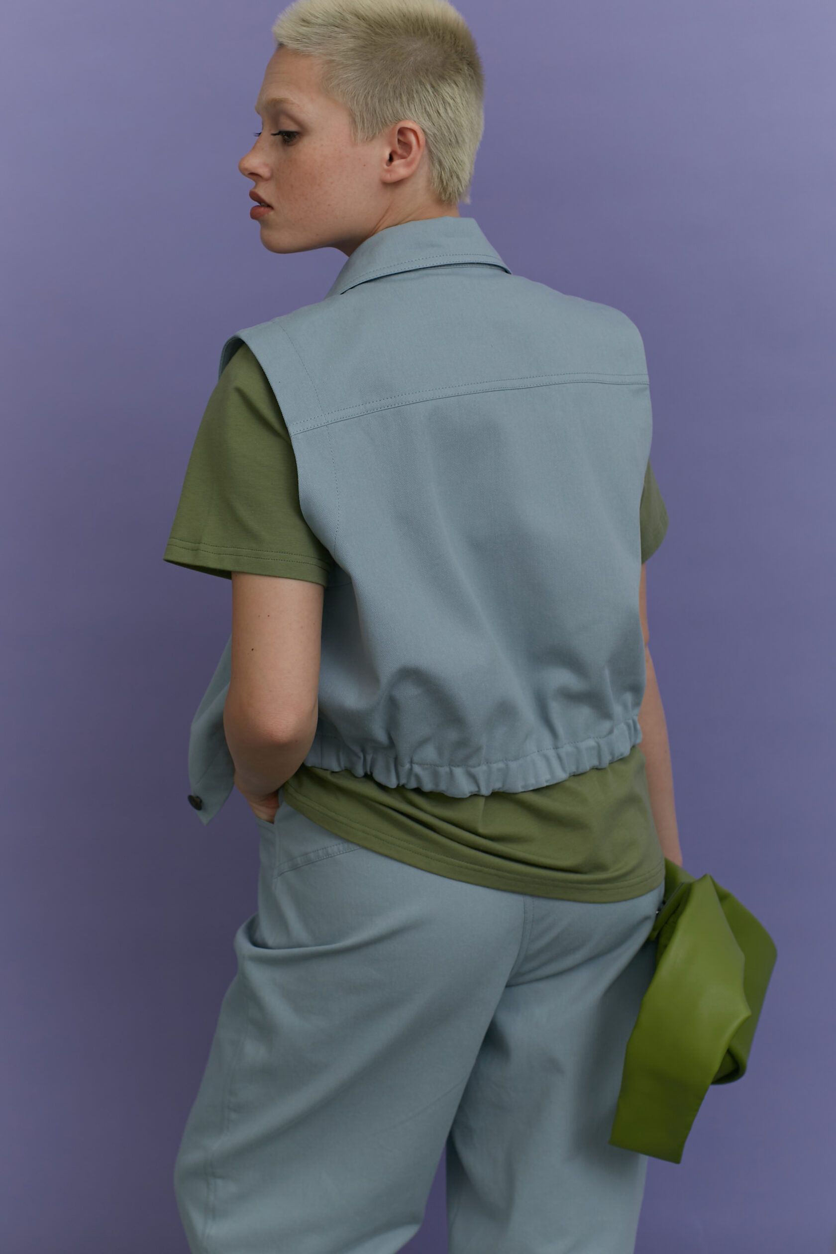 Жилет джинсовый голубой M