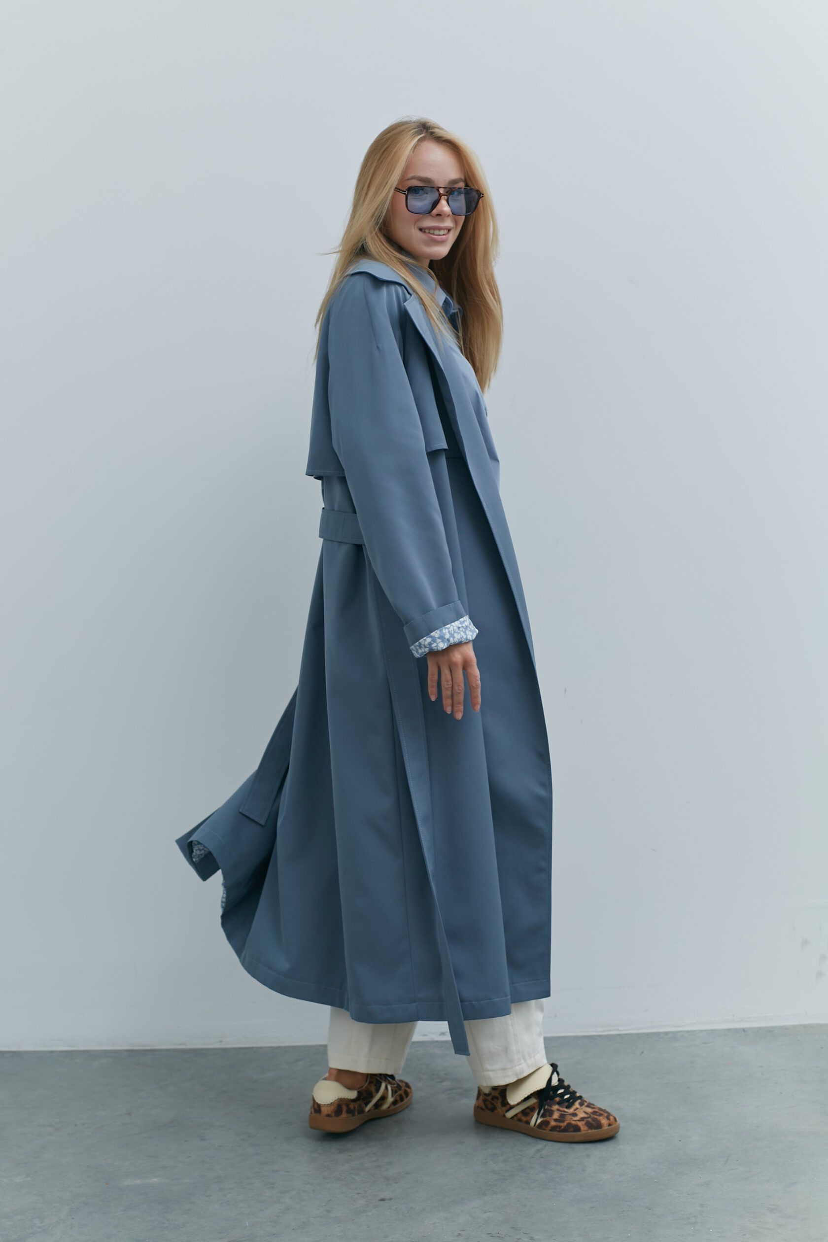 Тренч женский серо-голубой S-M