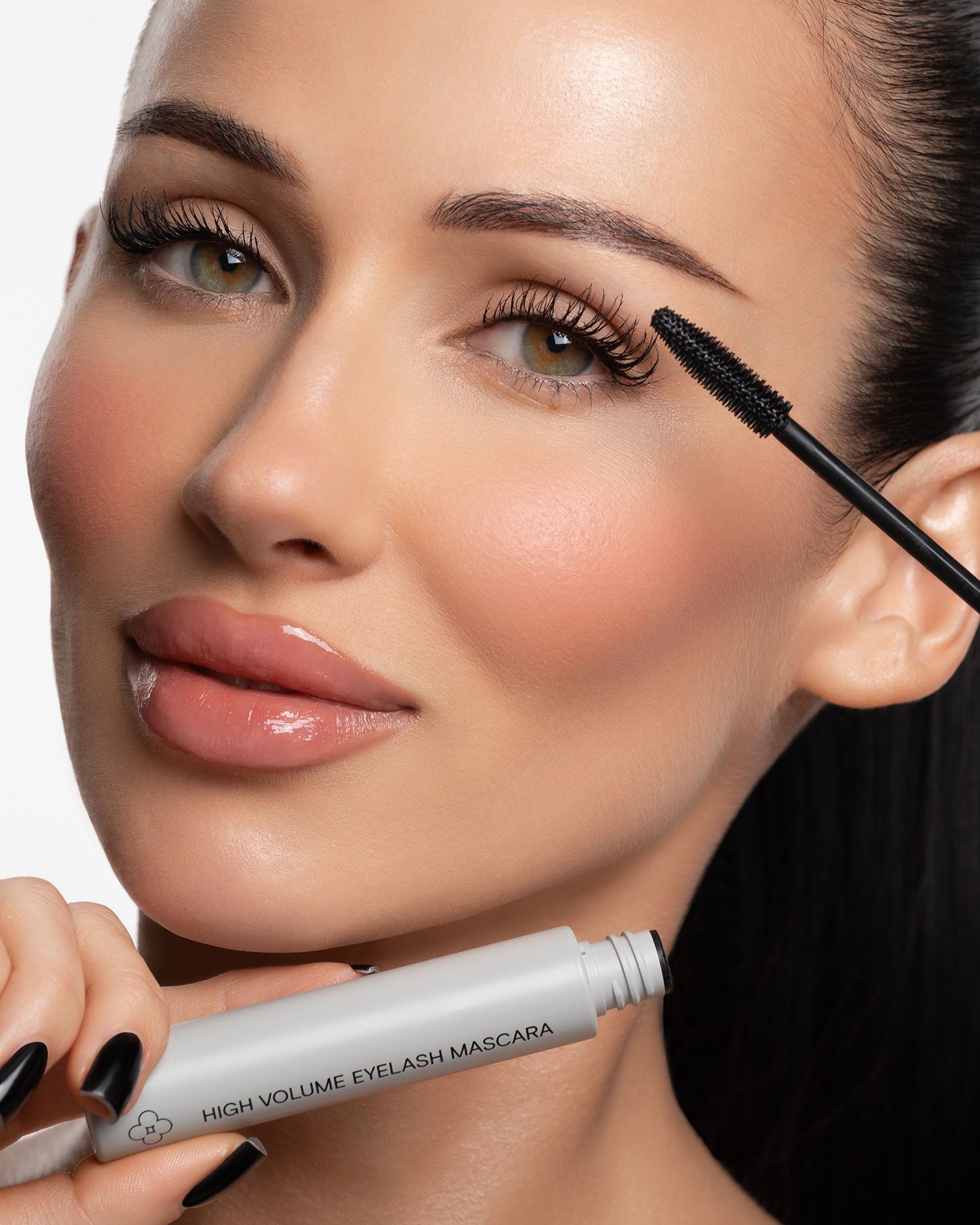 ОБЪЁМНАЯ ТУШЬ ДЛЯ РЕСНИЦ