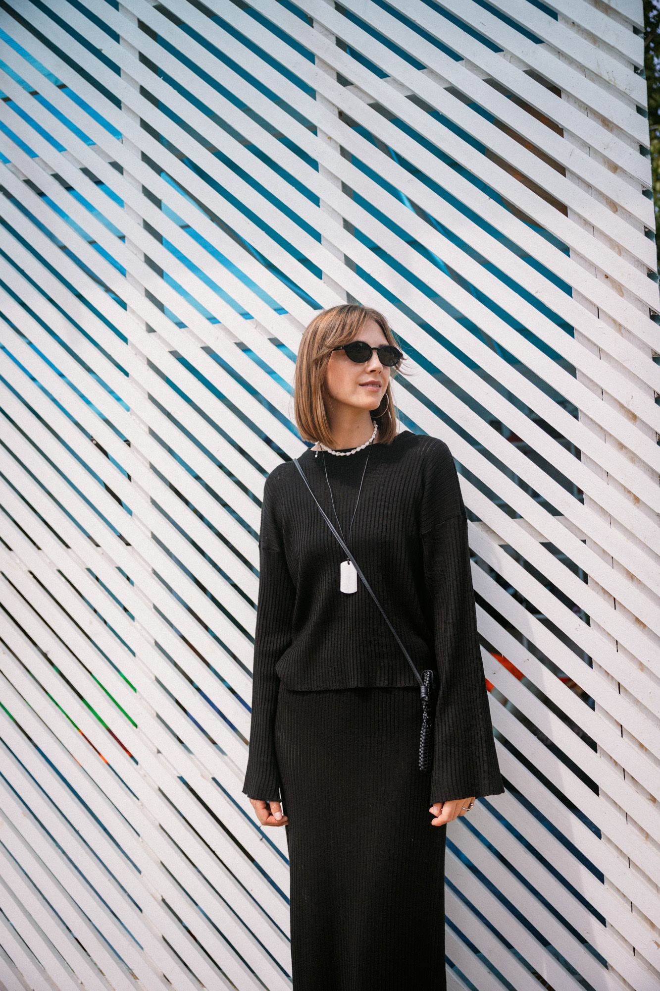 Джемпер в рубчик укороченный черный S-M