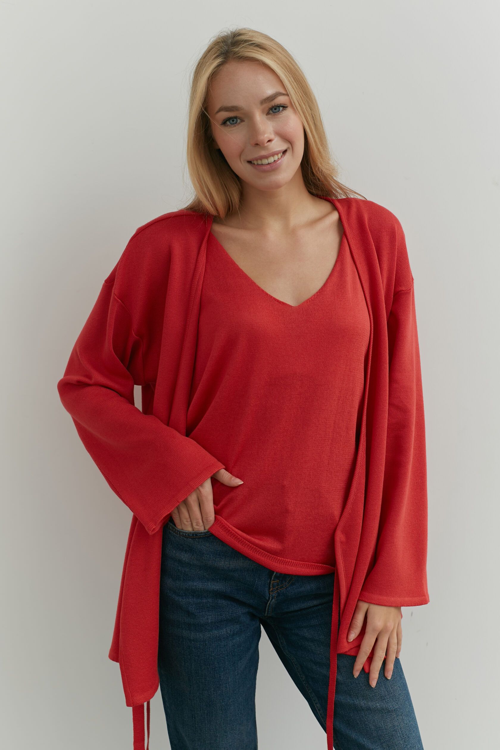 Кардиган трикотажный на завязках алый S-L