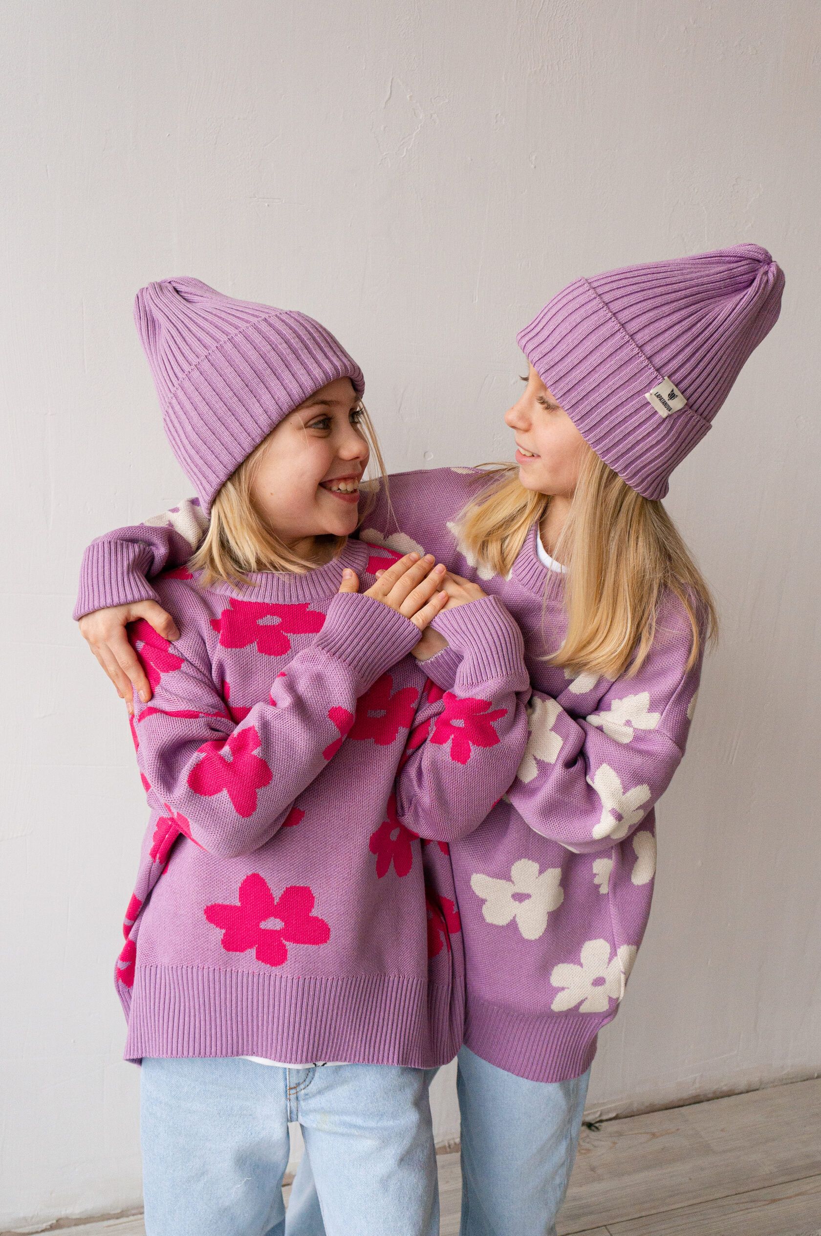 Джемпер детский Ромашки лаванда-фуксия рост 140-150 см
