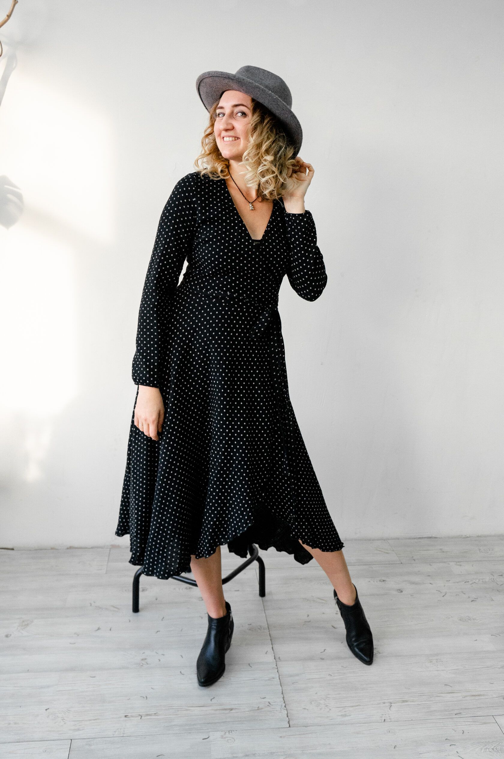 Платье на запах муслин длинный рукав черный в горошек M