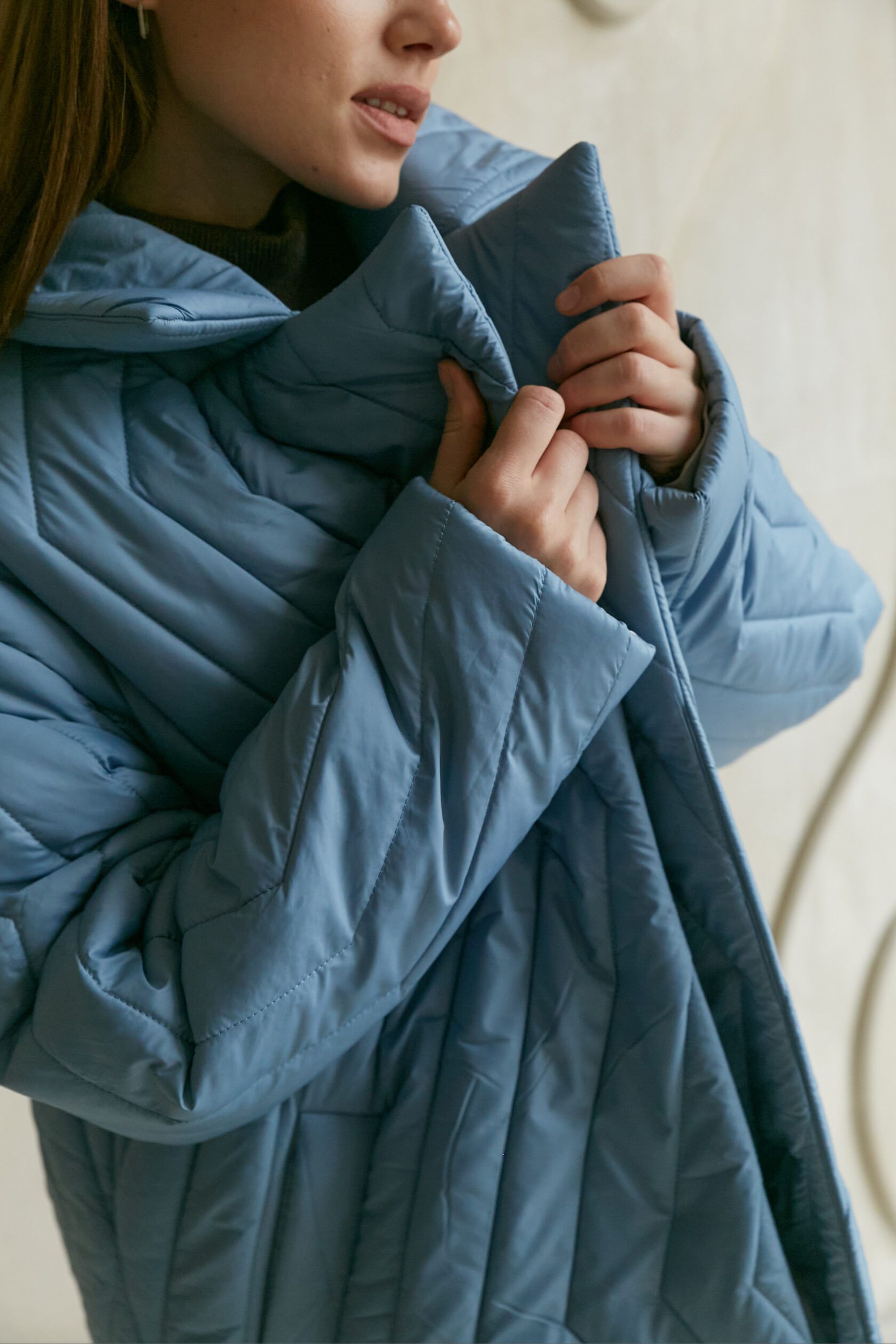 Пальто стеганое женское голубое S-M