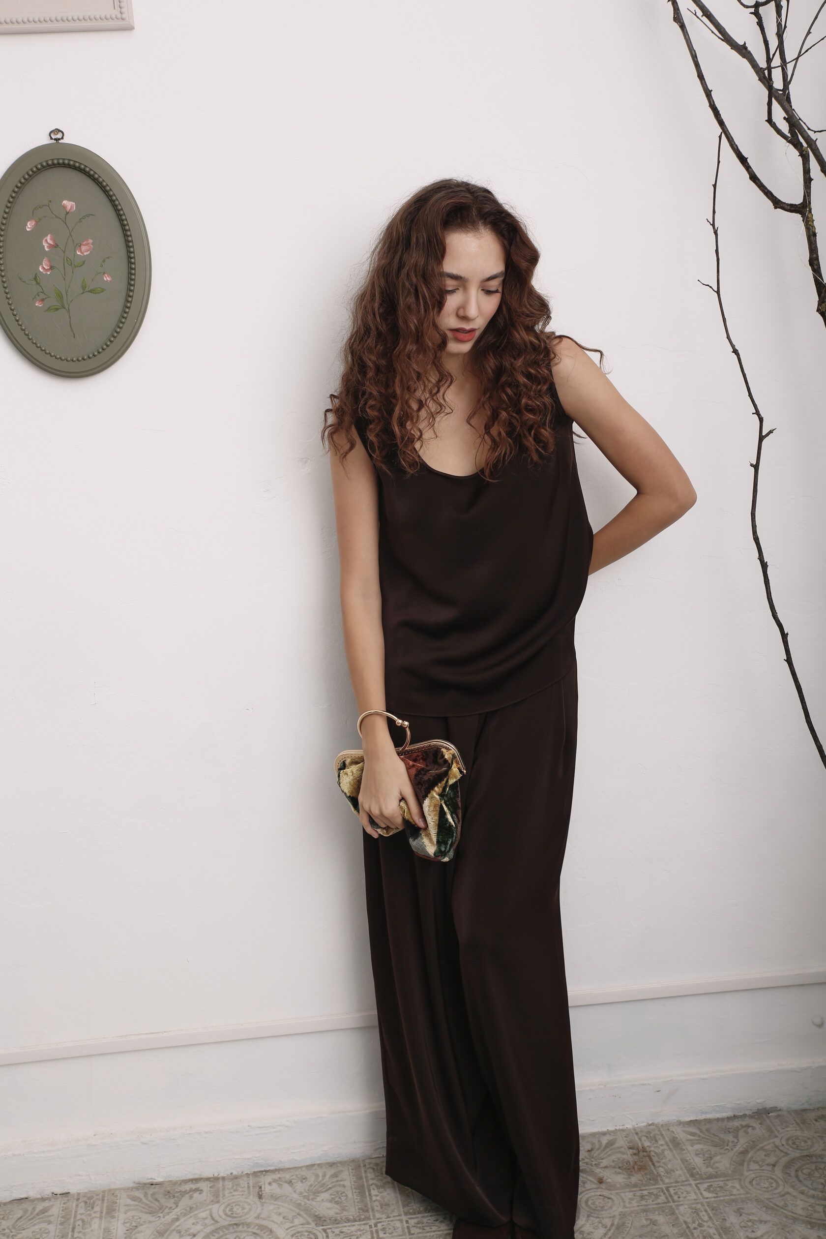 Топ на широких бретелях искусственный шелк шоколад L