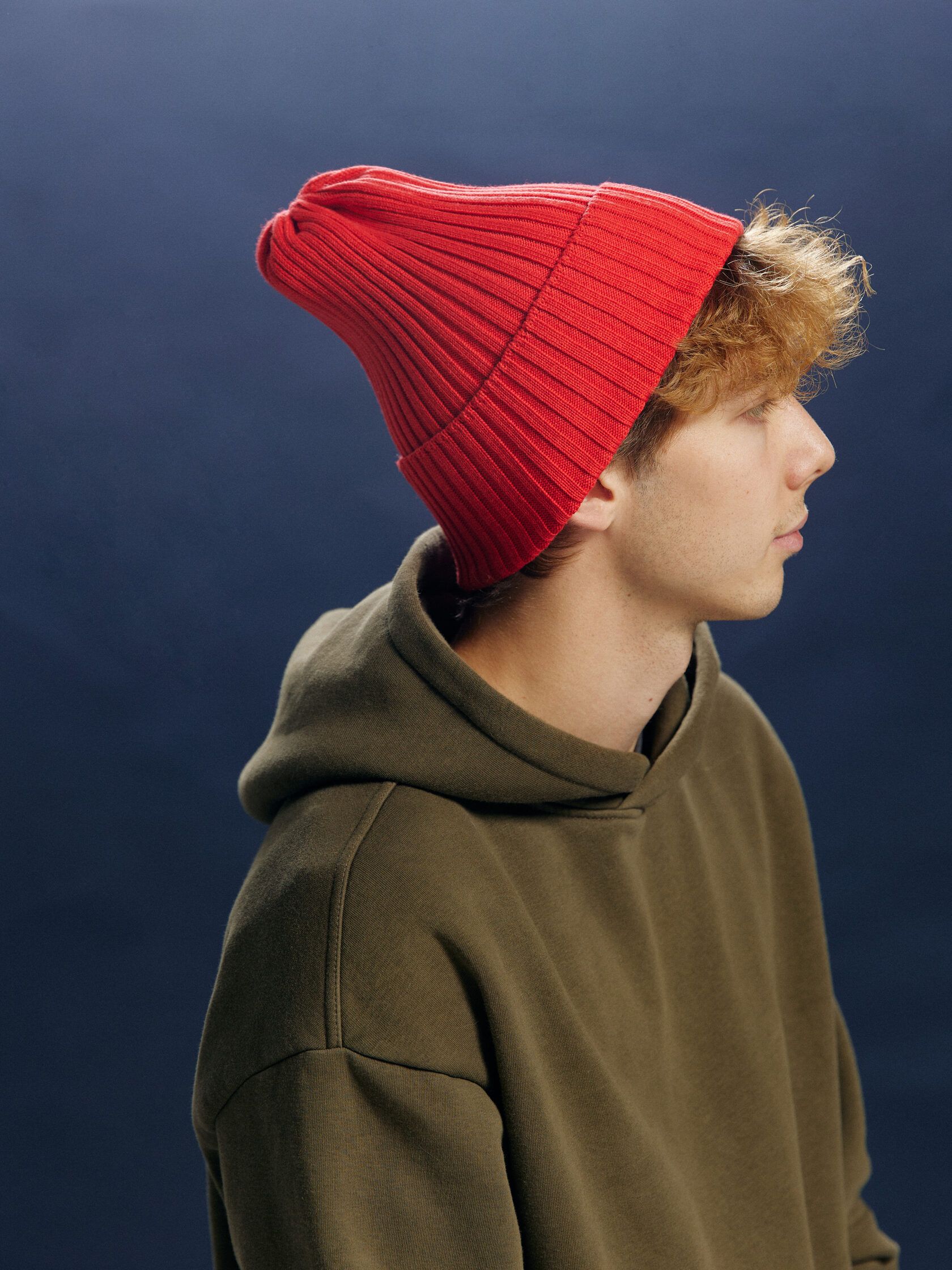 Шапка взрослая алый S-L