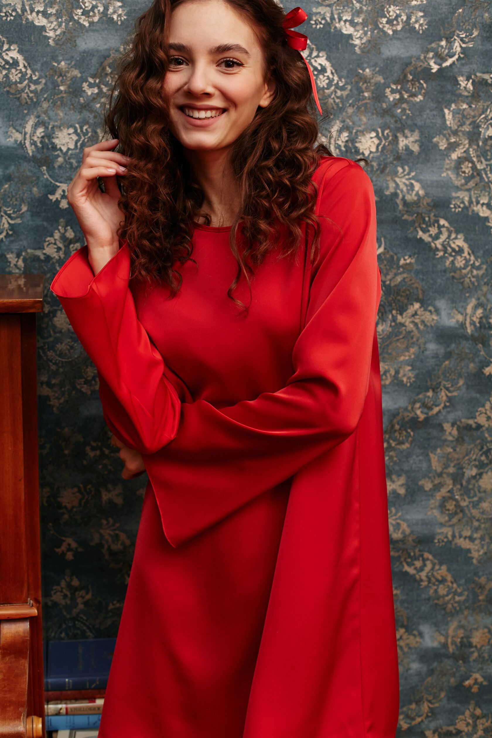 Платье Агата мини искусственный шелк алый S