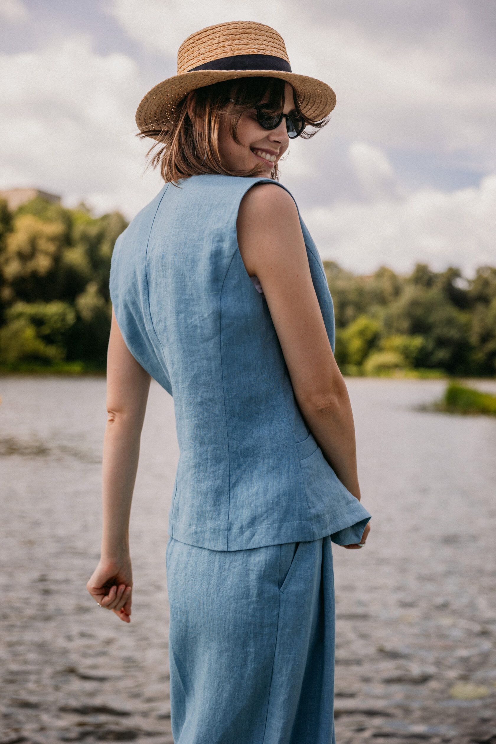 Жилет льняной серо-голубой XS-S