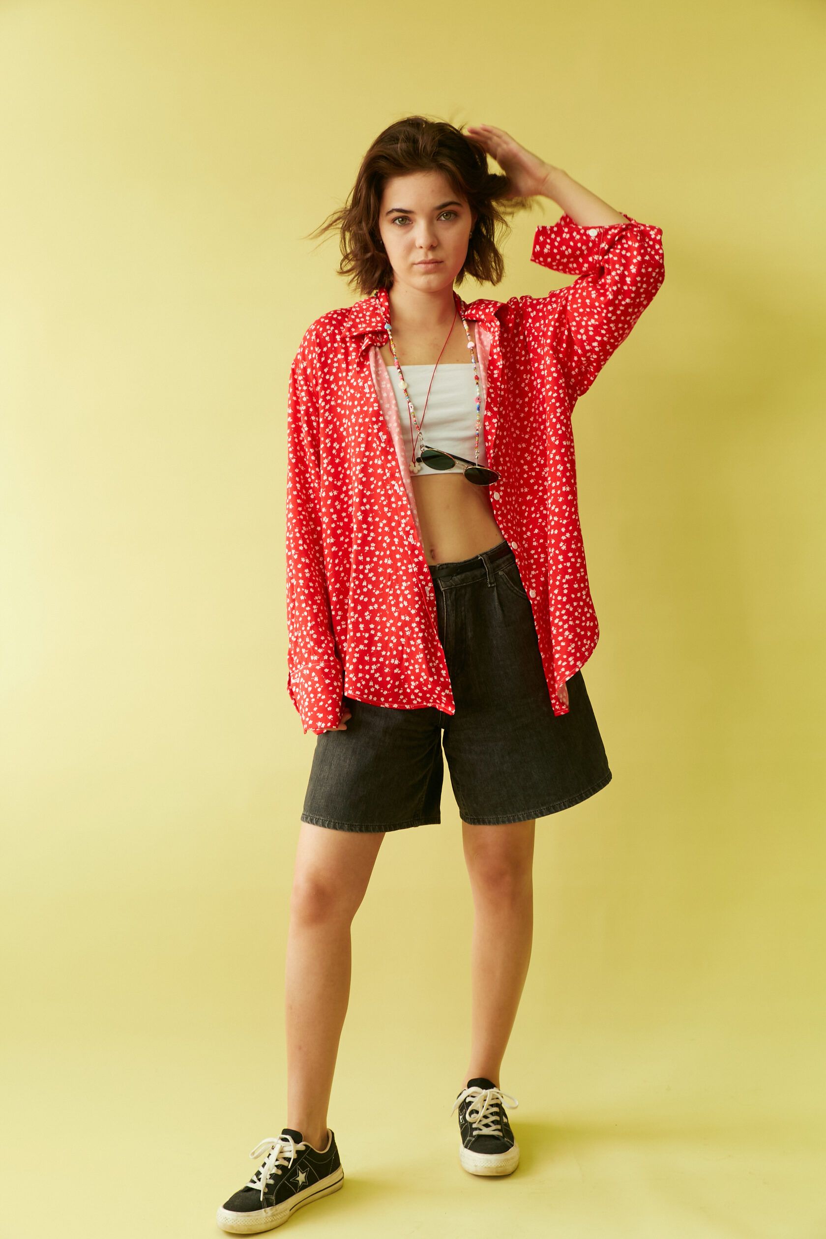 Рубашка женская вискоза красная в цветок one size