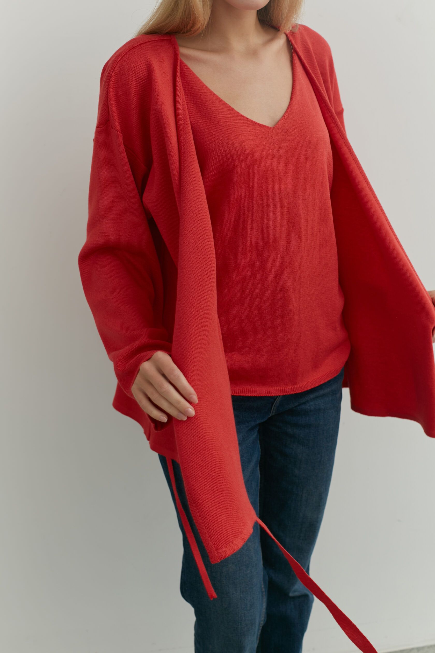 Кардиган трикотажный на завязках алый S-L