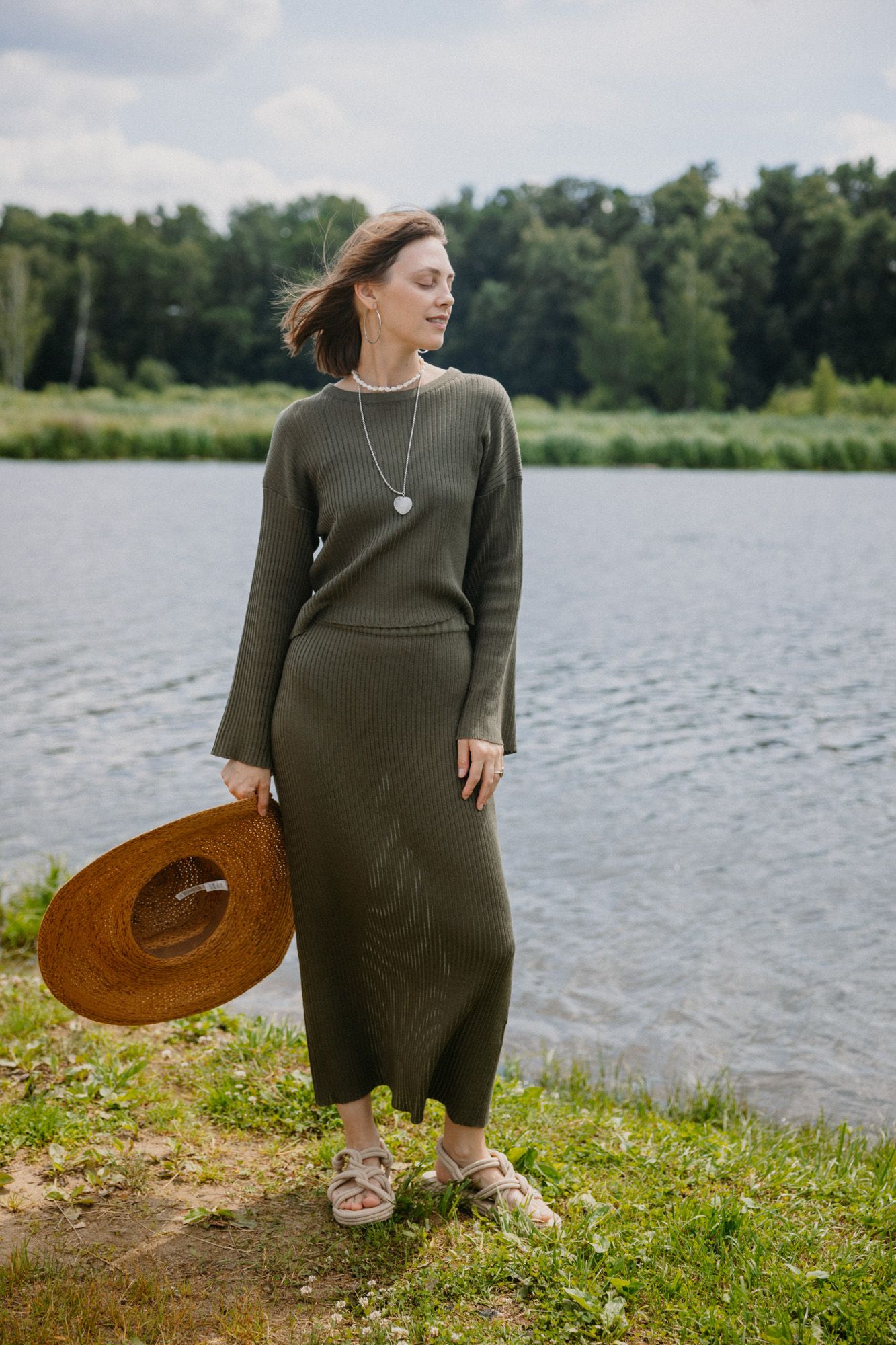 Юбка трикотажная в рубчик макси хаки S-M