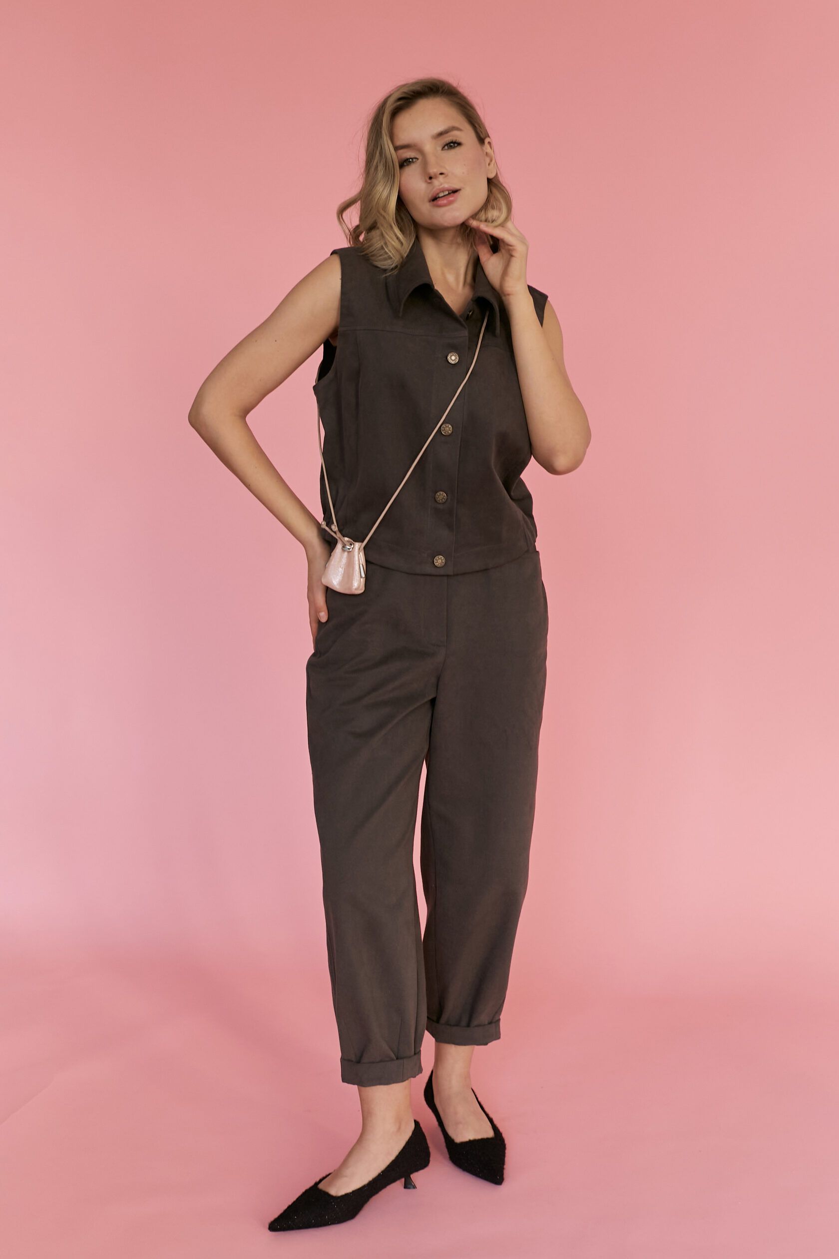 Джинсы-бананы графит L(98-104