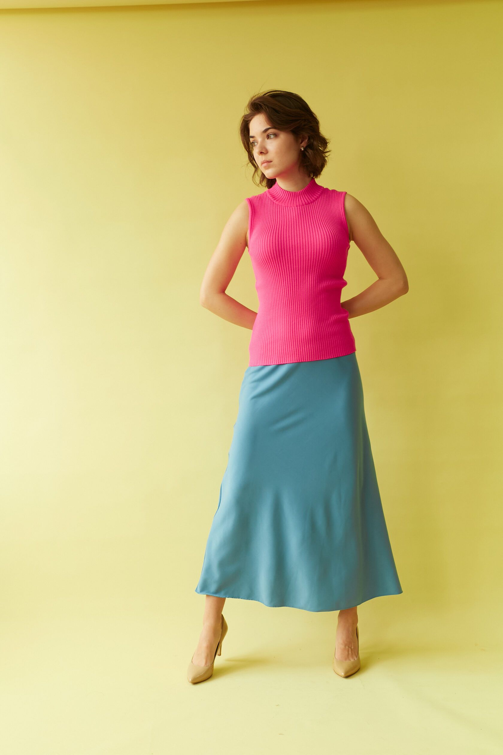 Топ с горлом в рубчик фуксия M-L