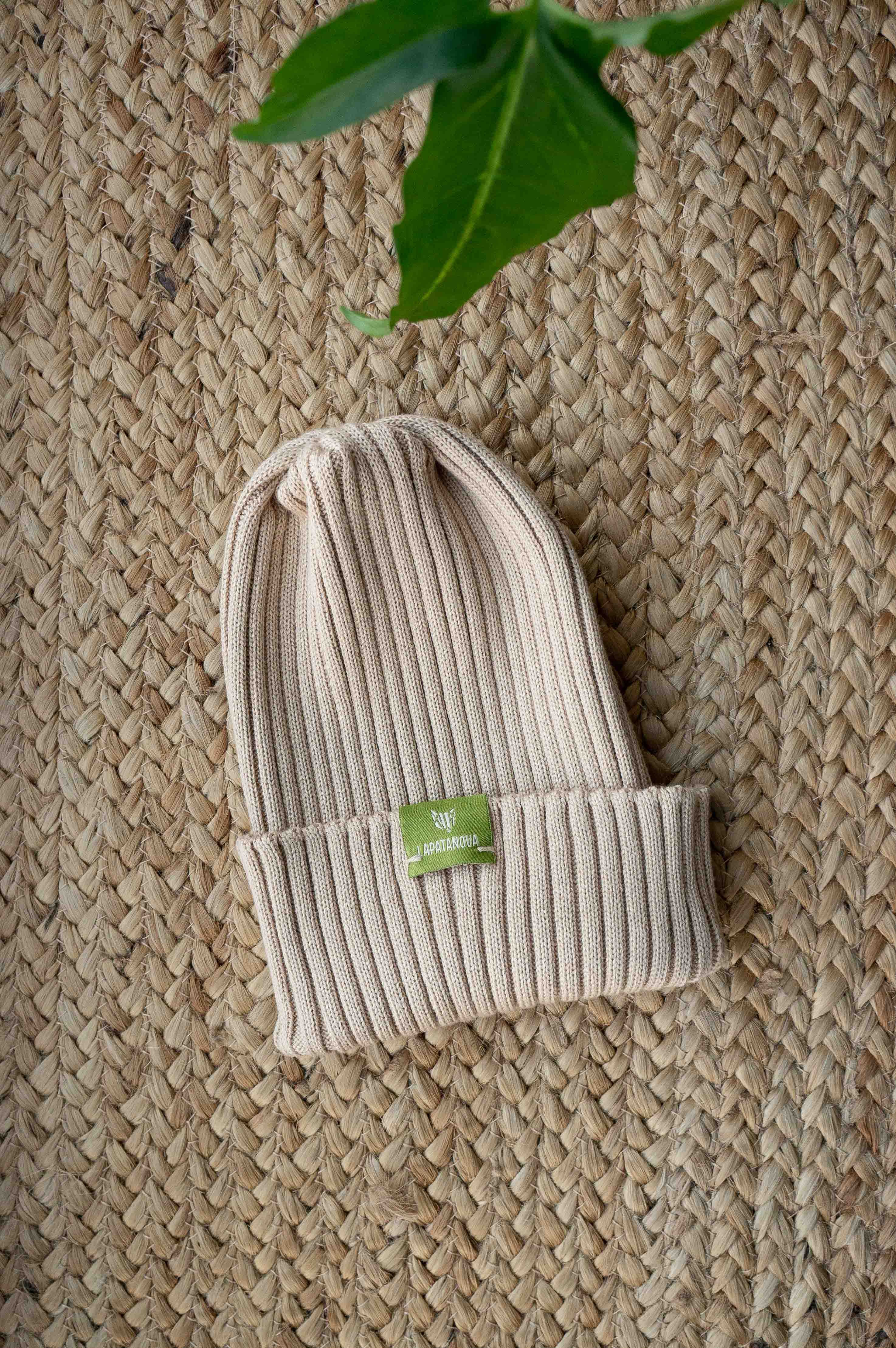 Шапка детская светлый беж L(4-6 лет)