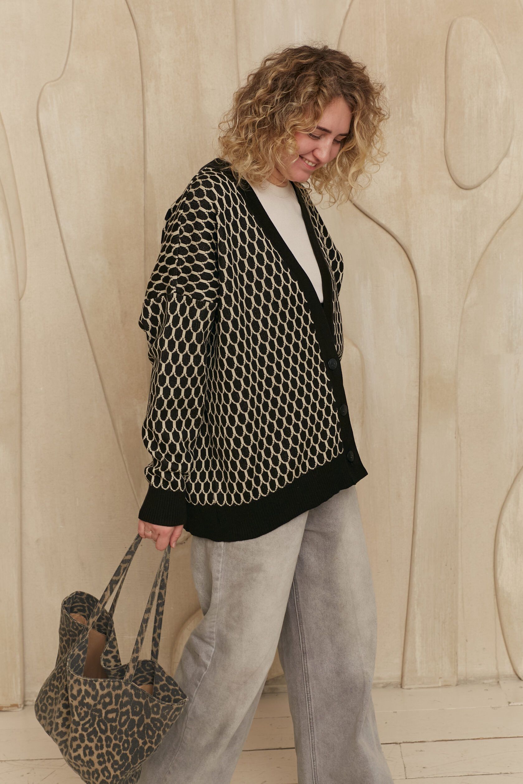 Кардиган Чешуйки жаккард черный S-M