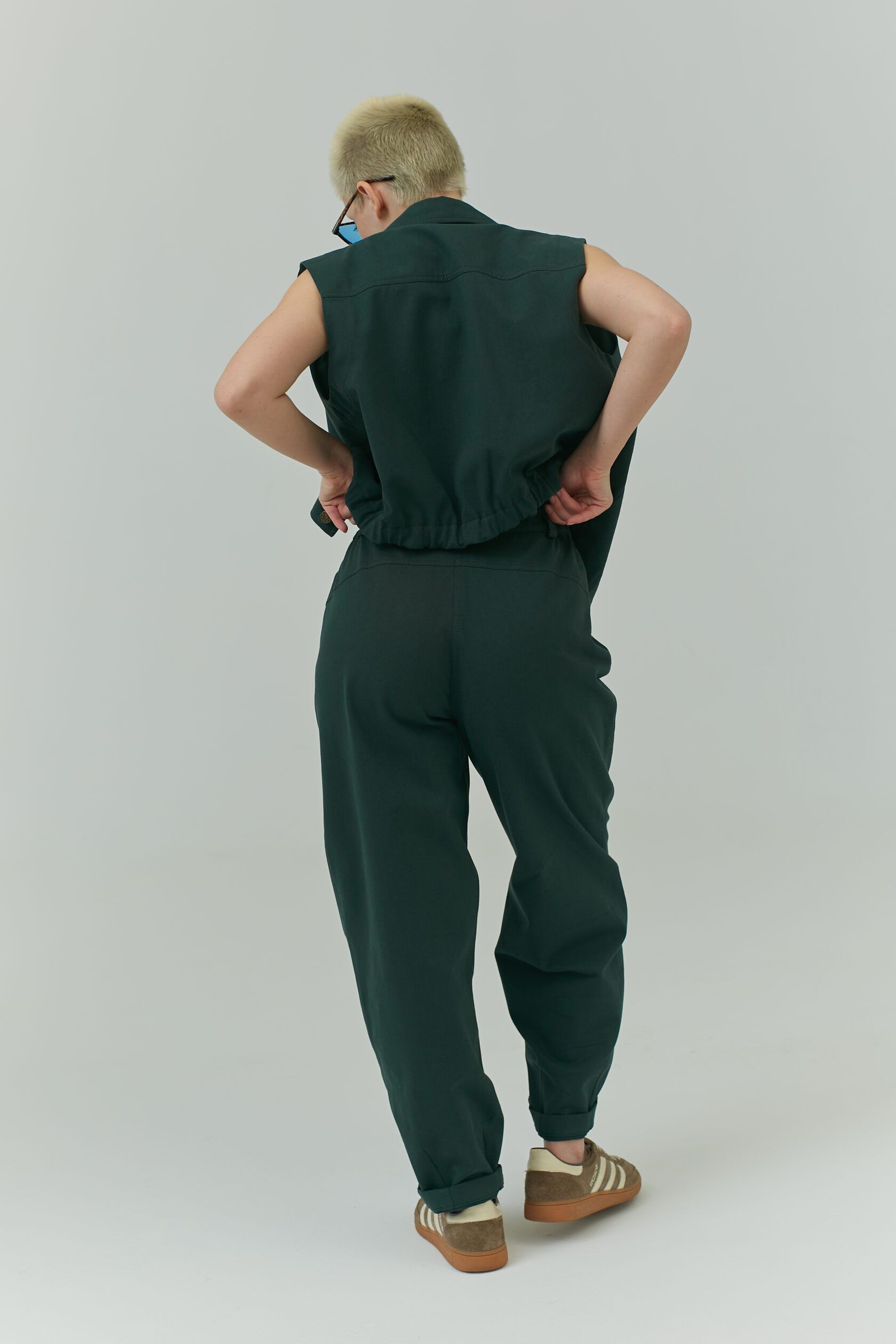 Джинсы-бананы изумруд M(ОБ 98-108)