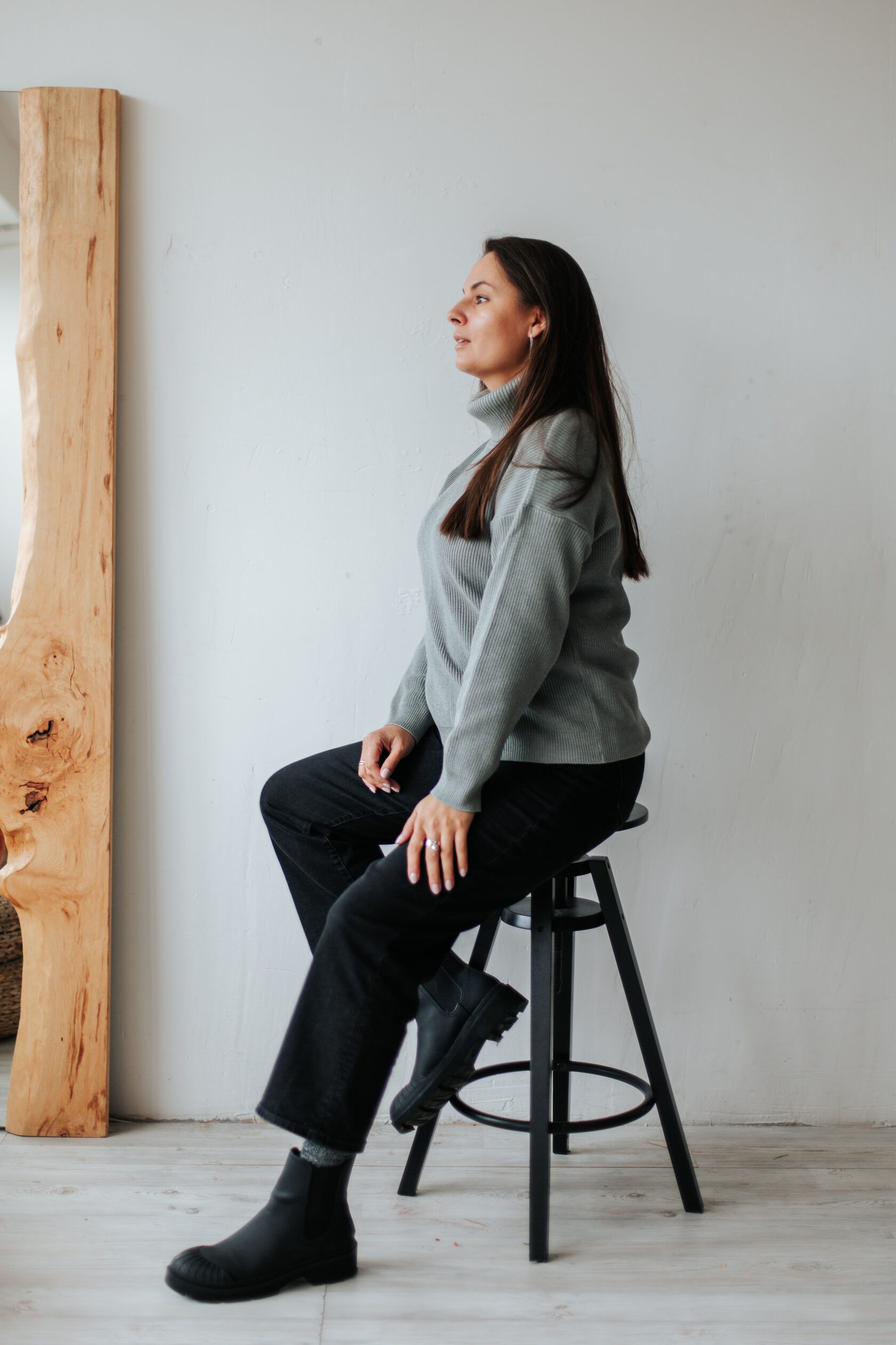 Свитер с горлом серый S