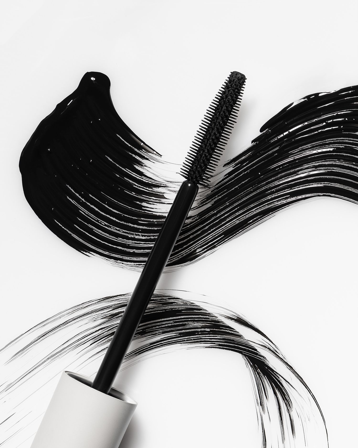 ОБЪЁМНАЯ ТУШЬ ДЛЯ РЕСНИЦ