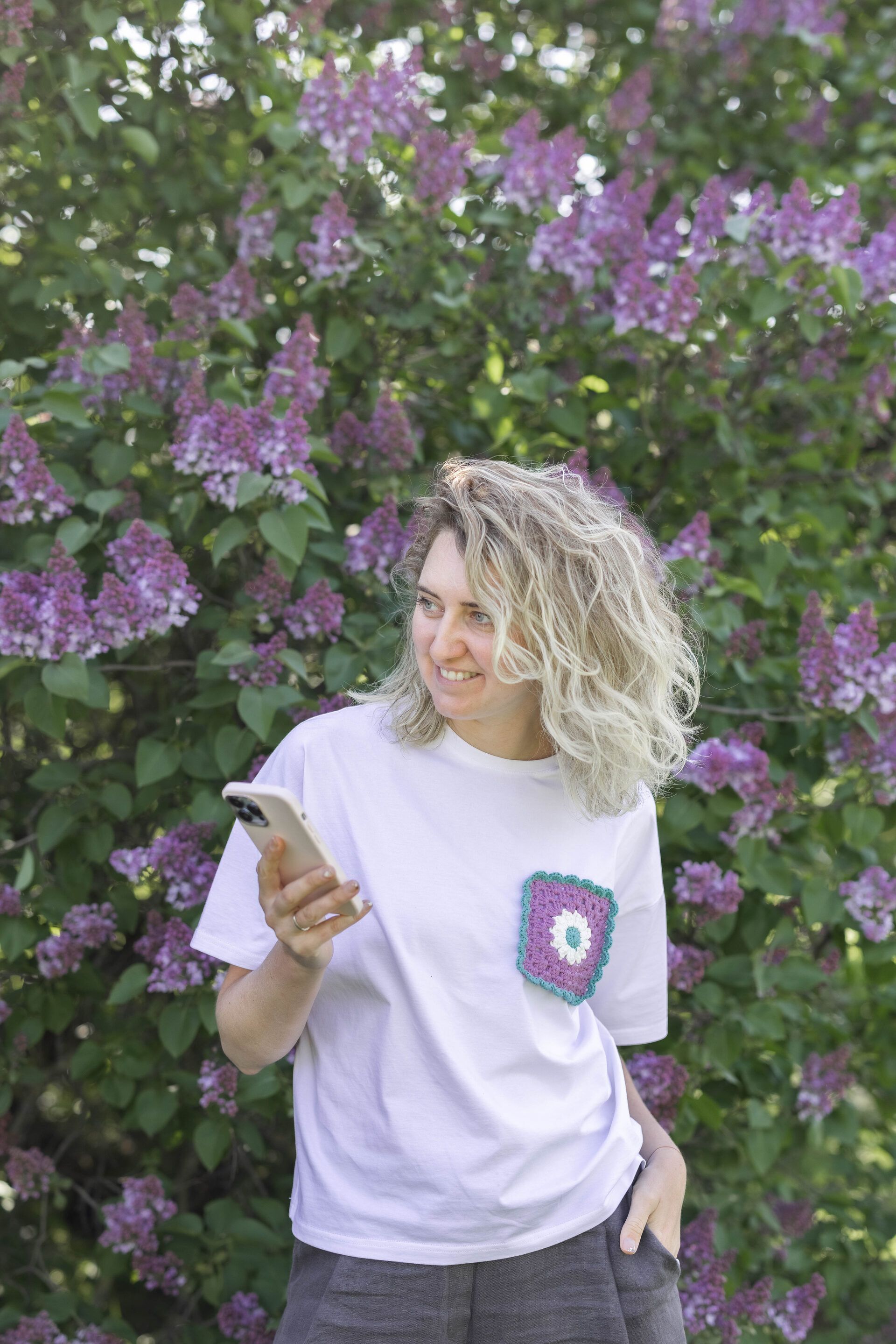 Футболка женская оверсайз с декором белая oversize