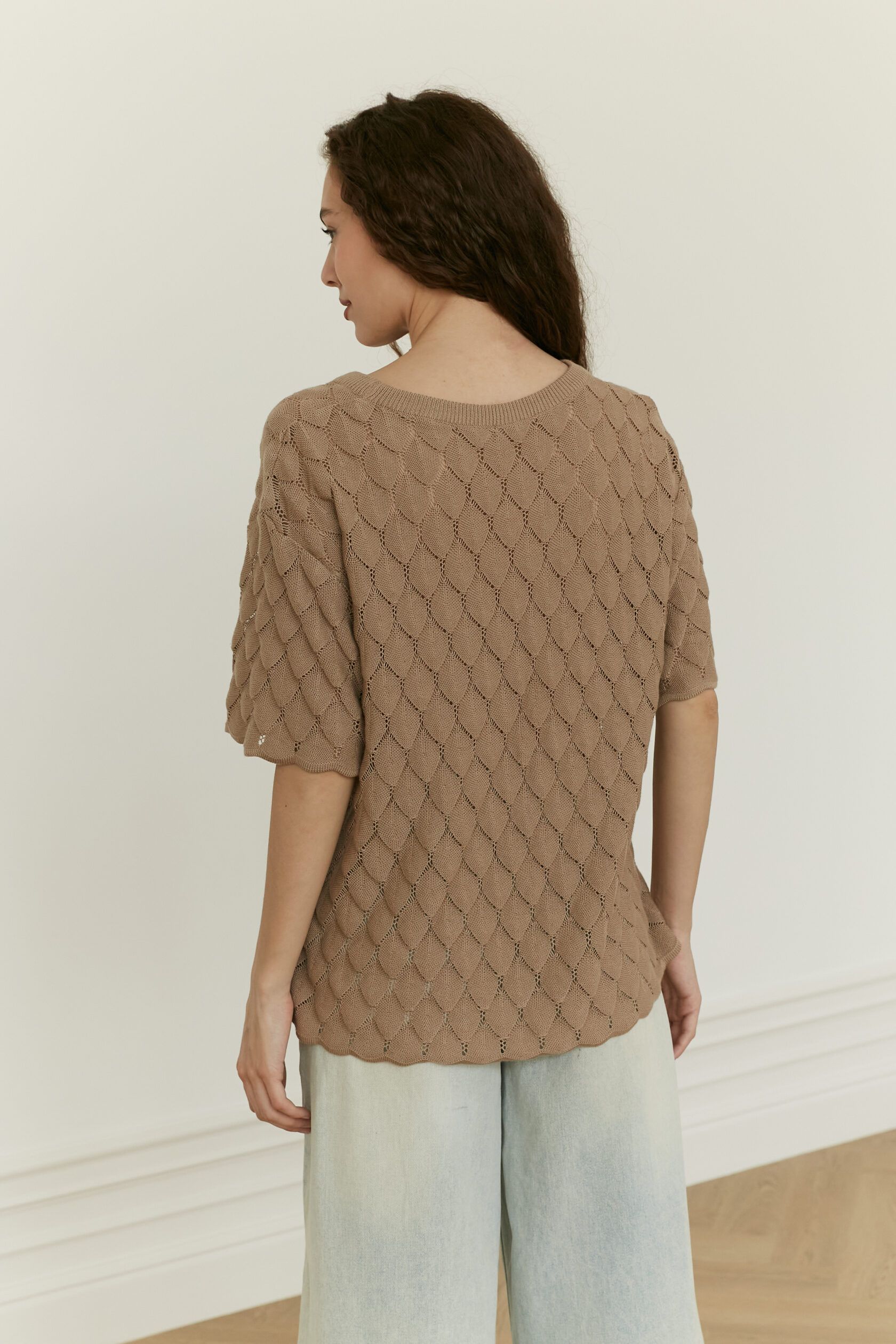 Футболка трикотажная ажур Листочки капучино М-L