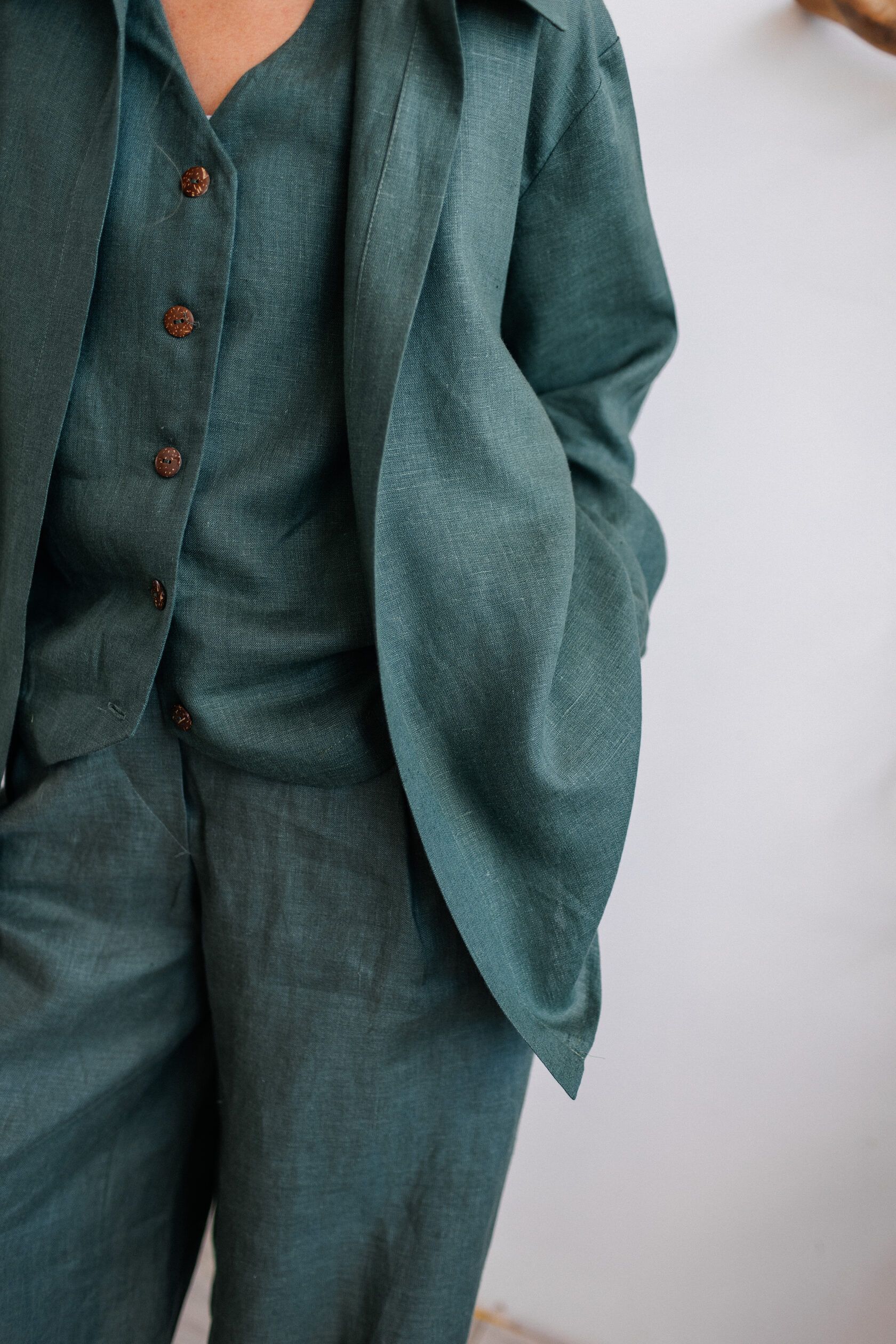 Жилет льняной зеленый XS-S