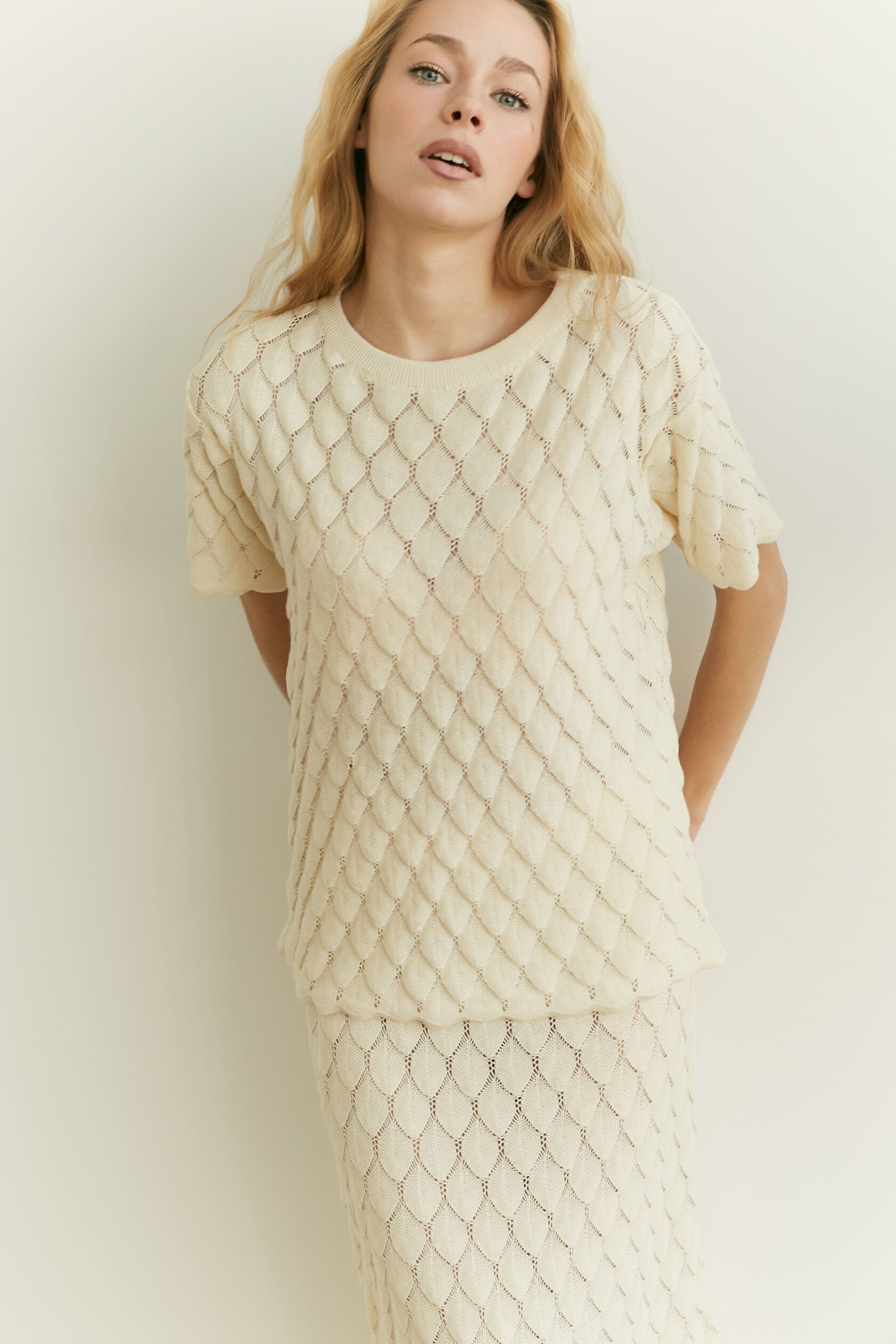 Футболка трикотажная ажур Листочки ваниль XS-S