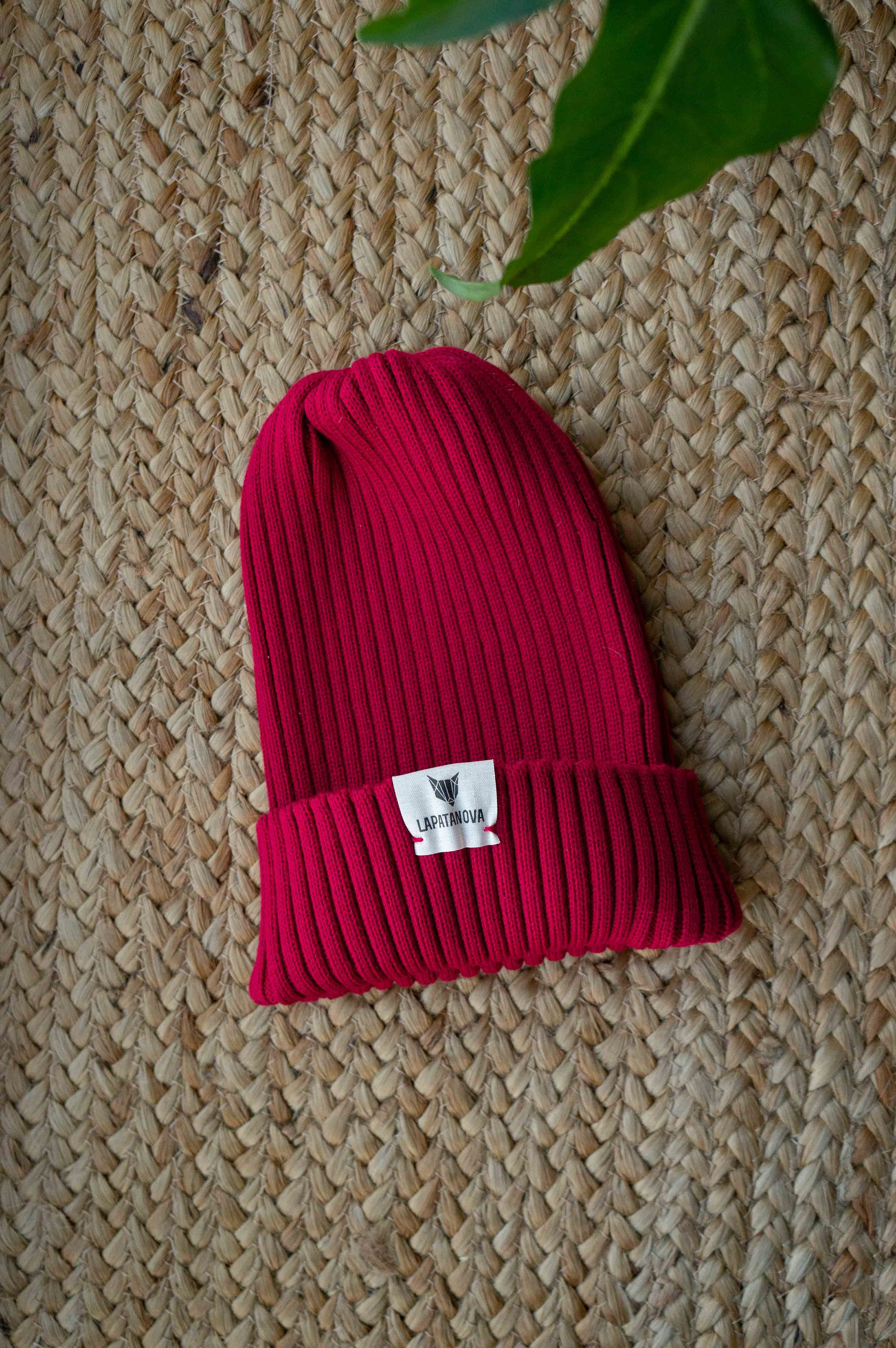 Шапка детская красный L(4-6 лет)