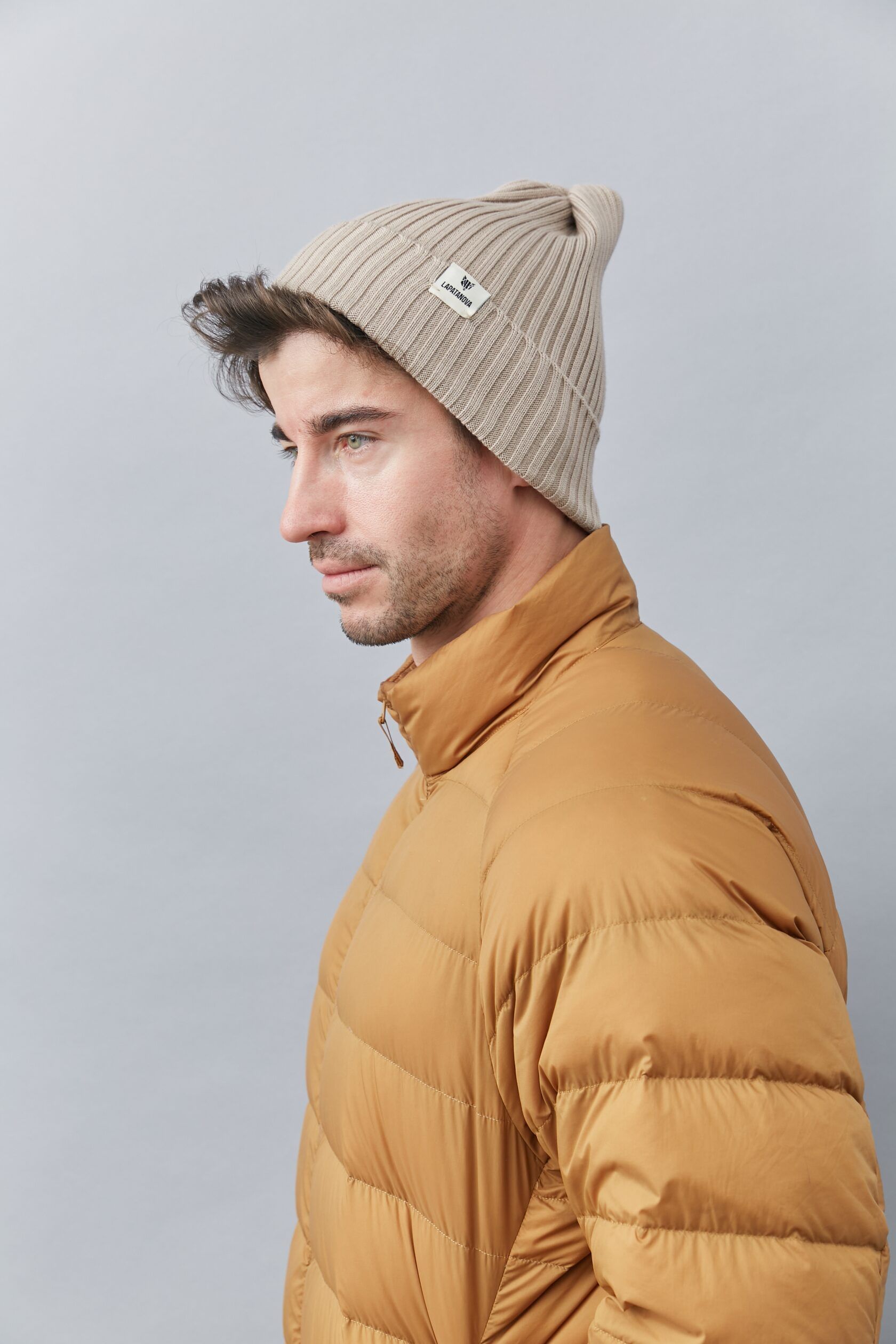 Шапка взрослая светлый беж S-L