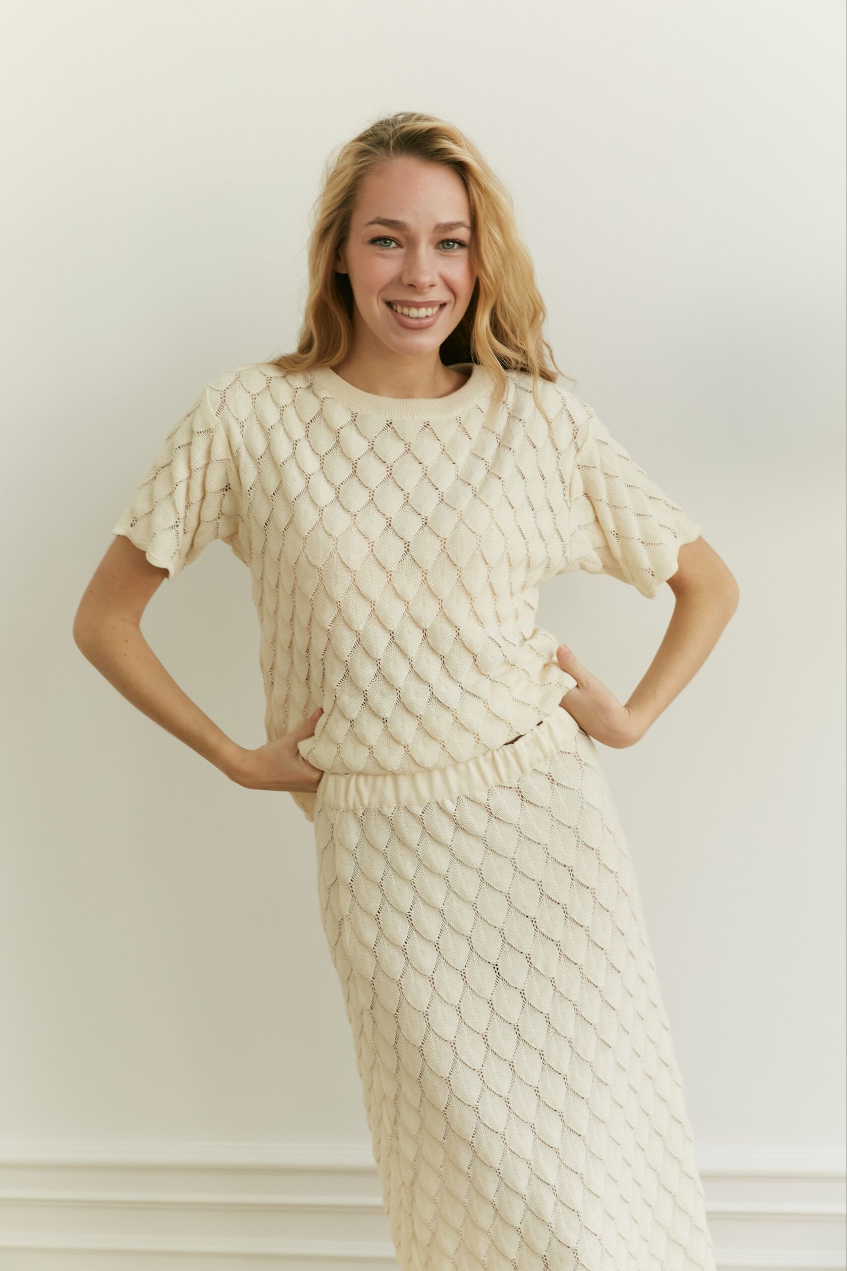 Футболка трикотажная ажур Листочки ваниль XS-S