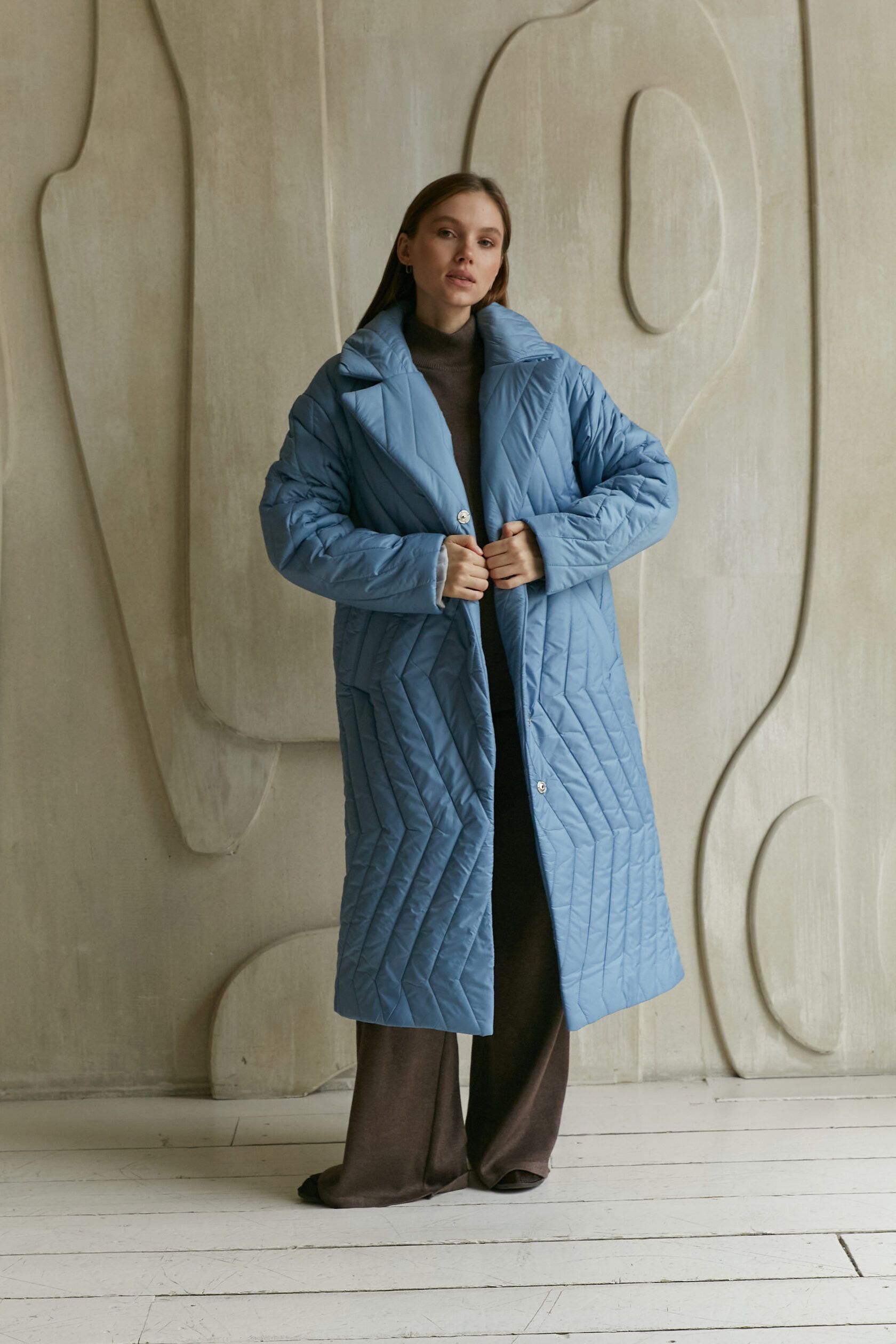 Пальто стеганое женское голубое S-M