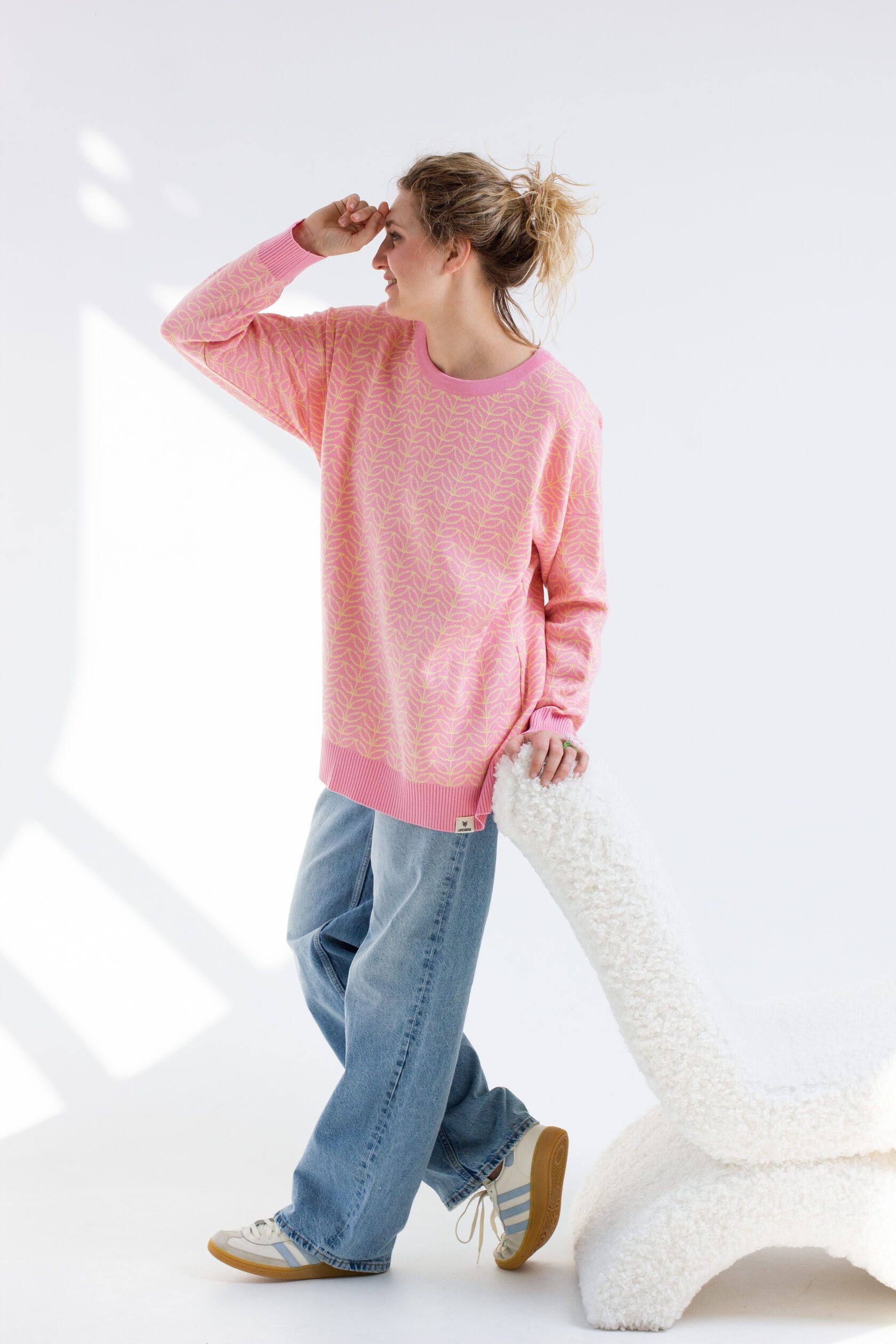 Джемпер Листочки двусторонний оверсайз розовый oversize