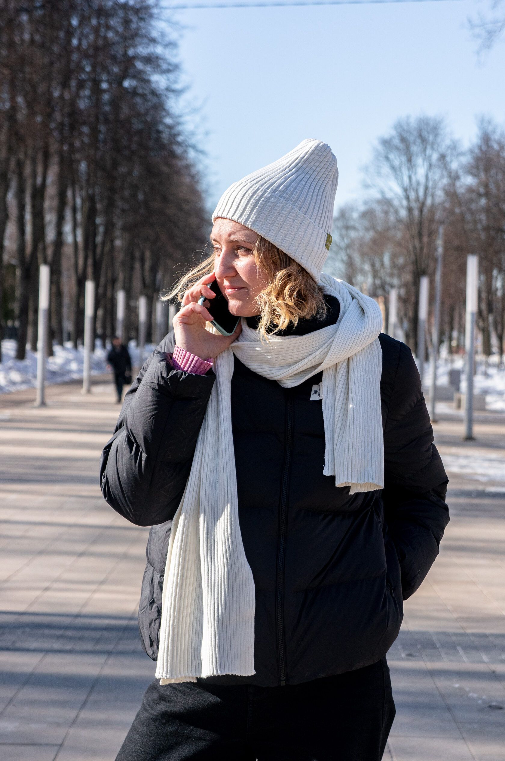 Шарф взрослый молочный undefined