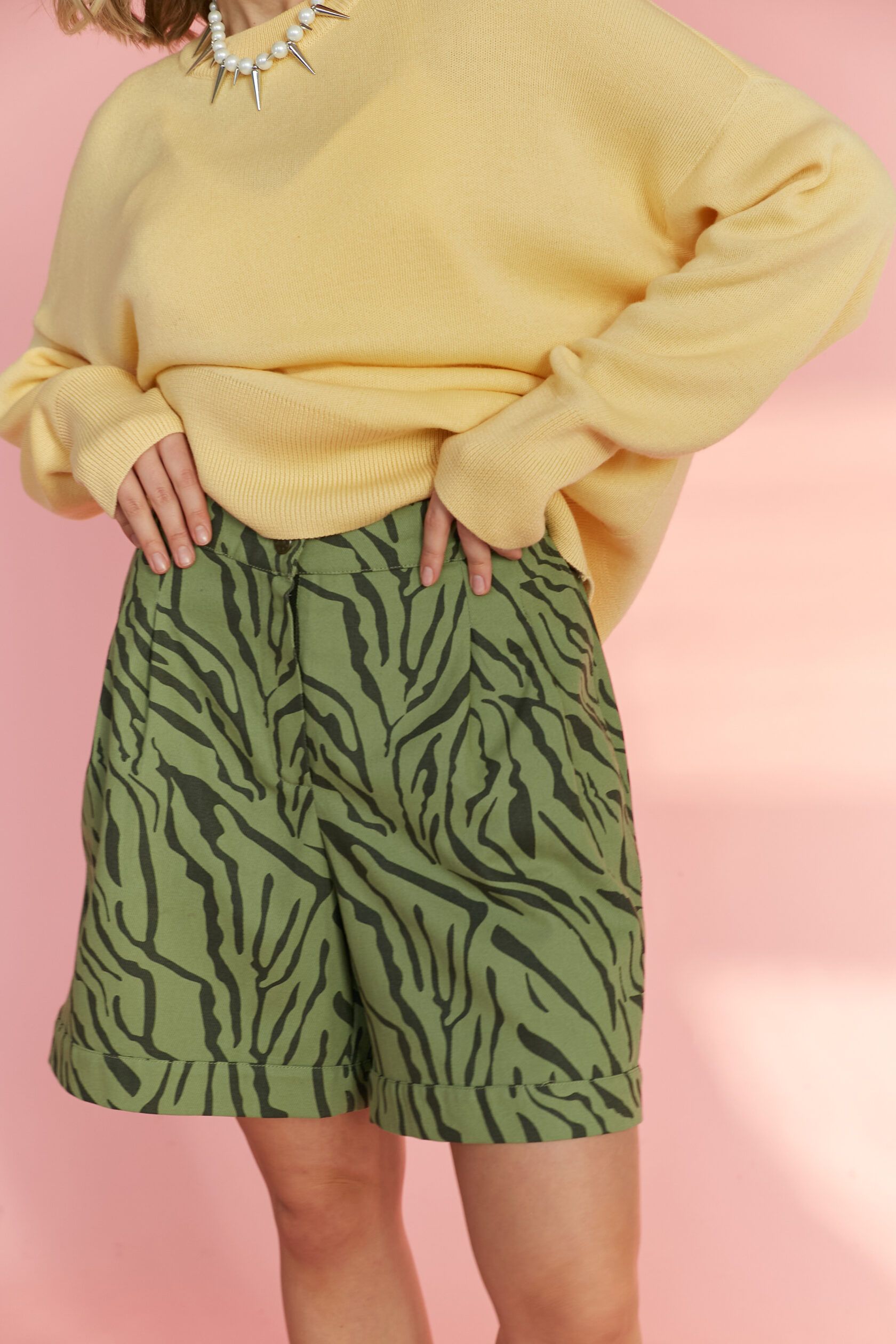 Шорты зебра оливковые S