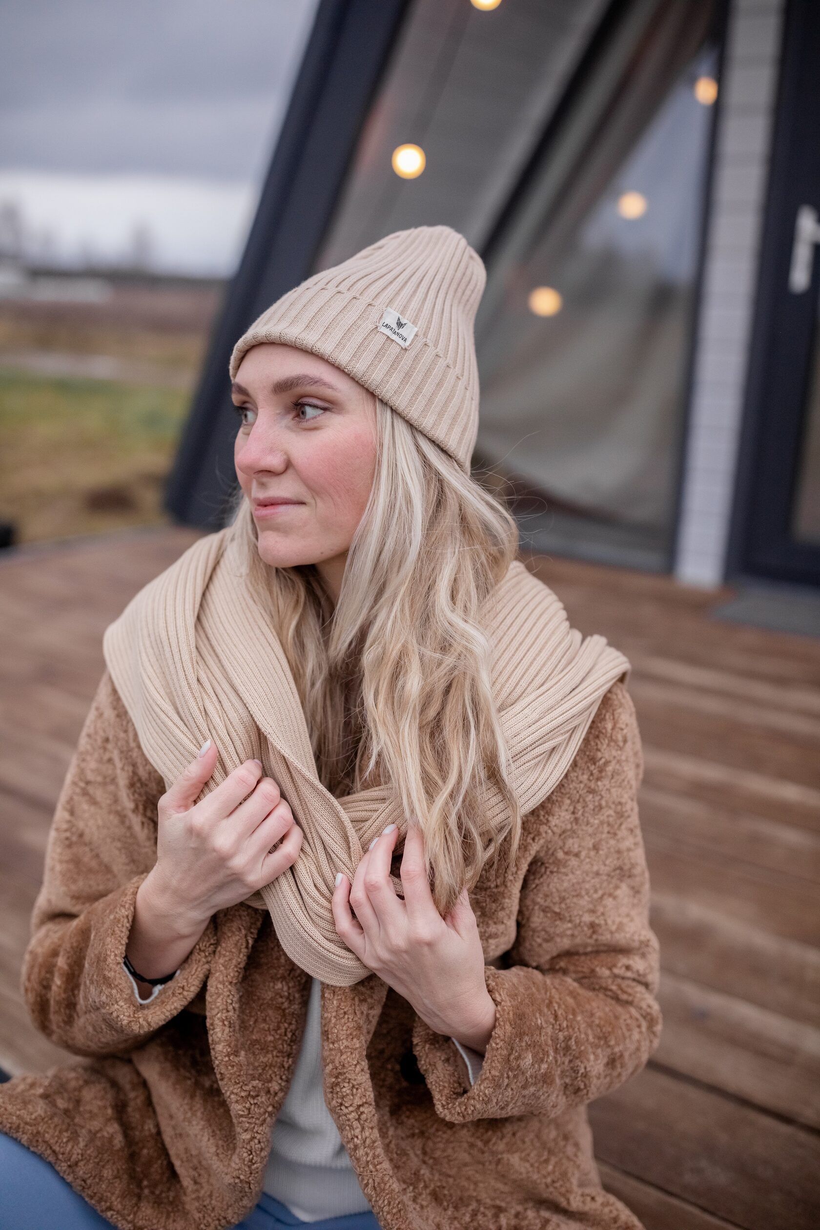 Шарф взрослый светлый беж undefined