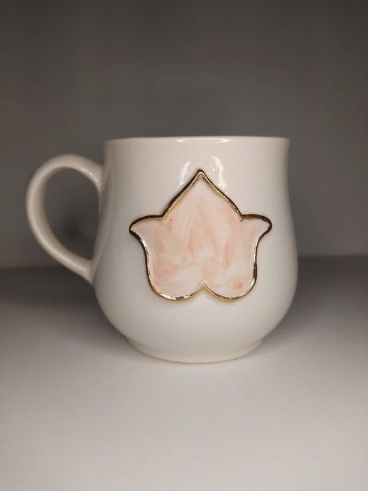 Кружка с большим оранжевым тюльпаном