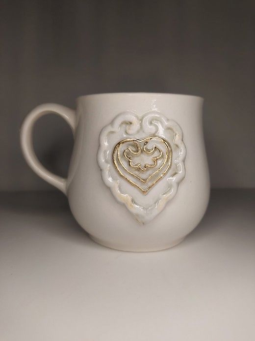 Кружка с татарским рельефным орнаментом