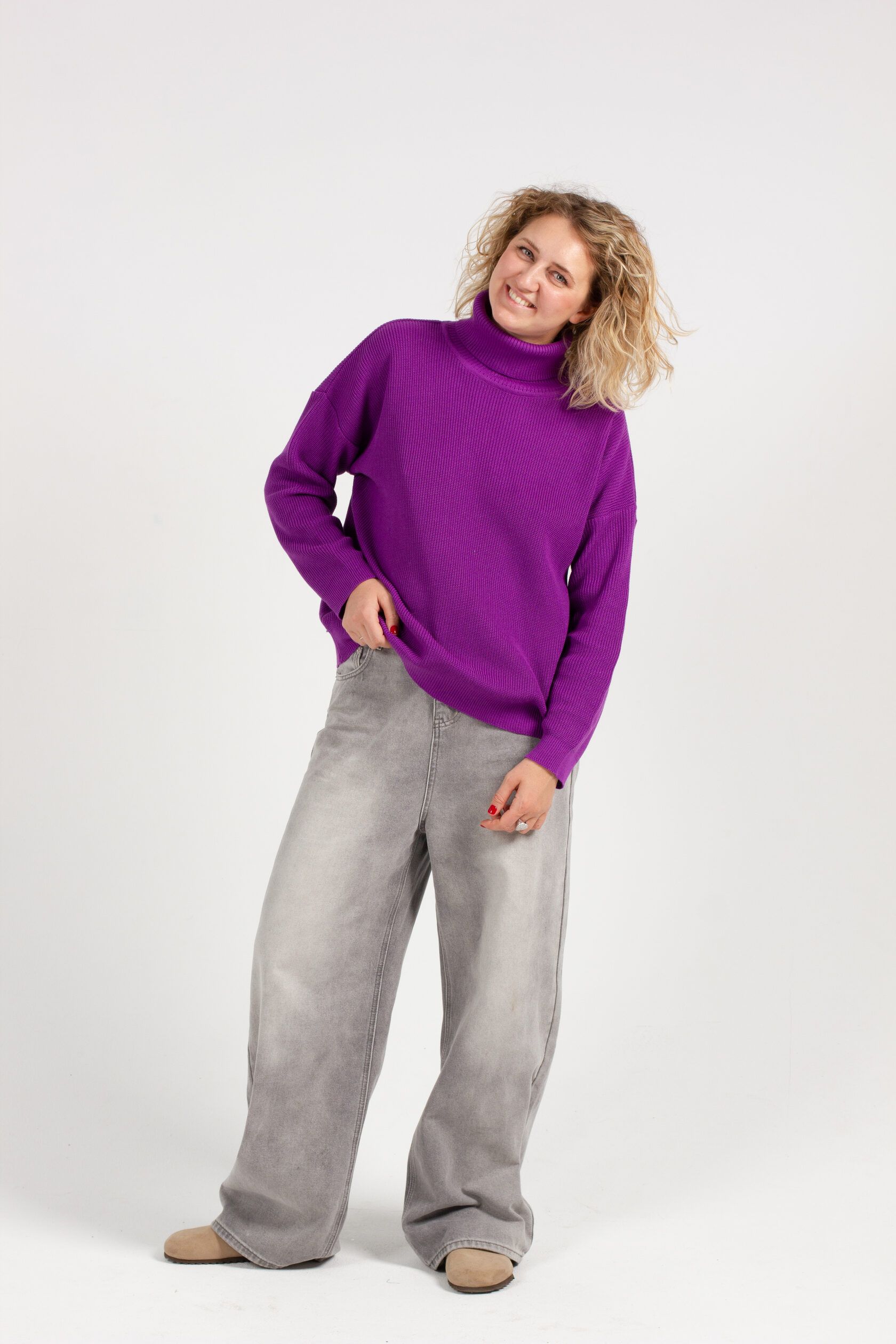 Свитер с горлом ежевика L