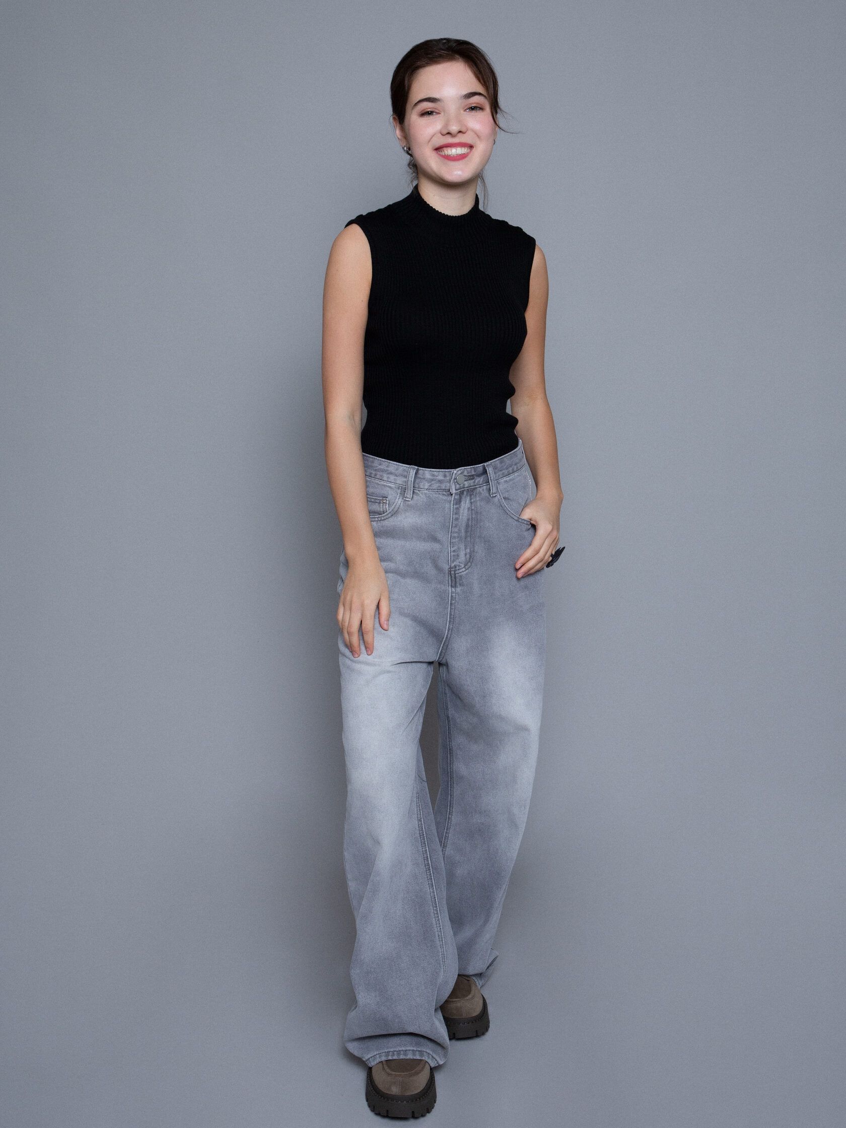 Топ с горлом в рубчик черный S