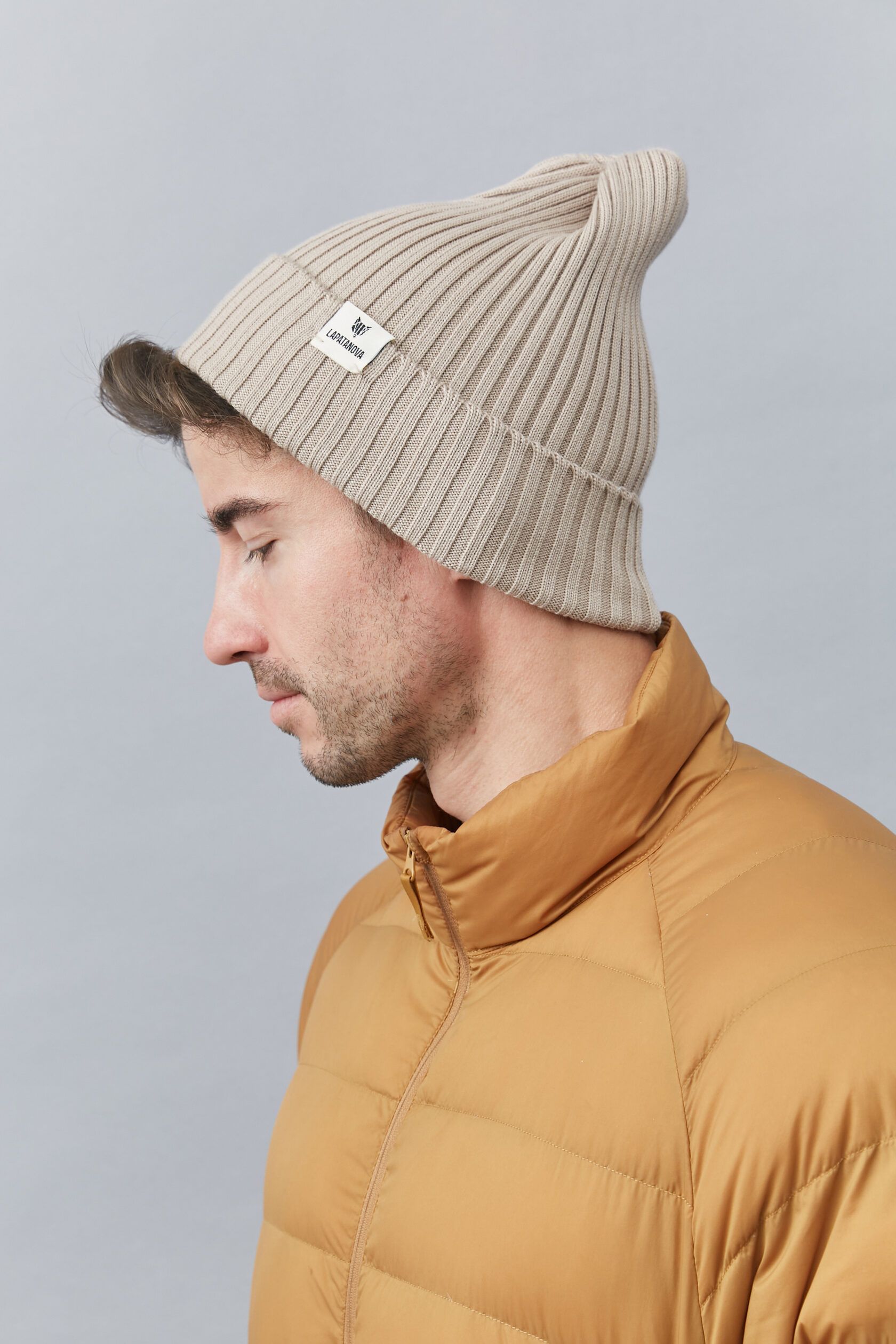 Шапка взрослая светлый беж S-L