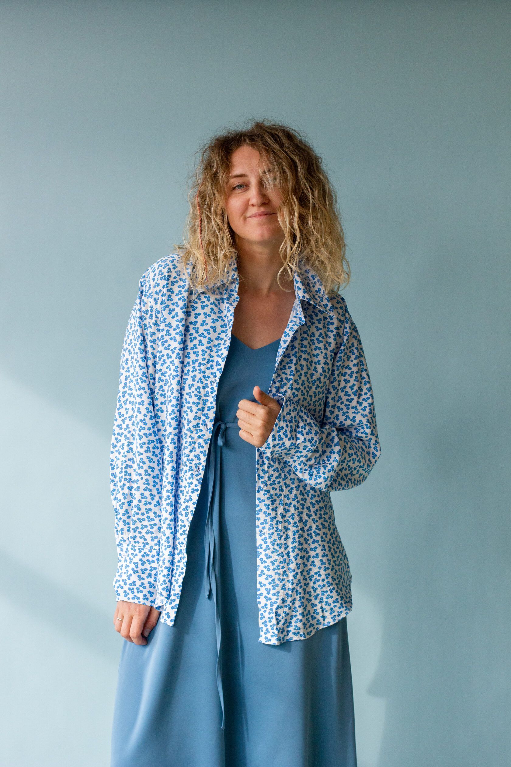 Рубашка женская вискоза незабудки one size