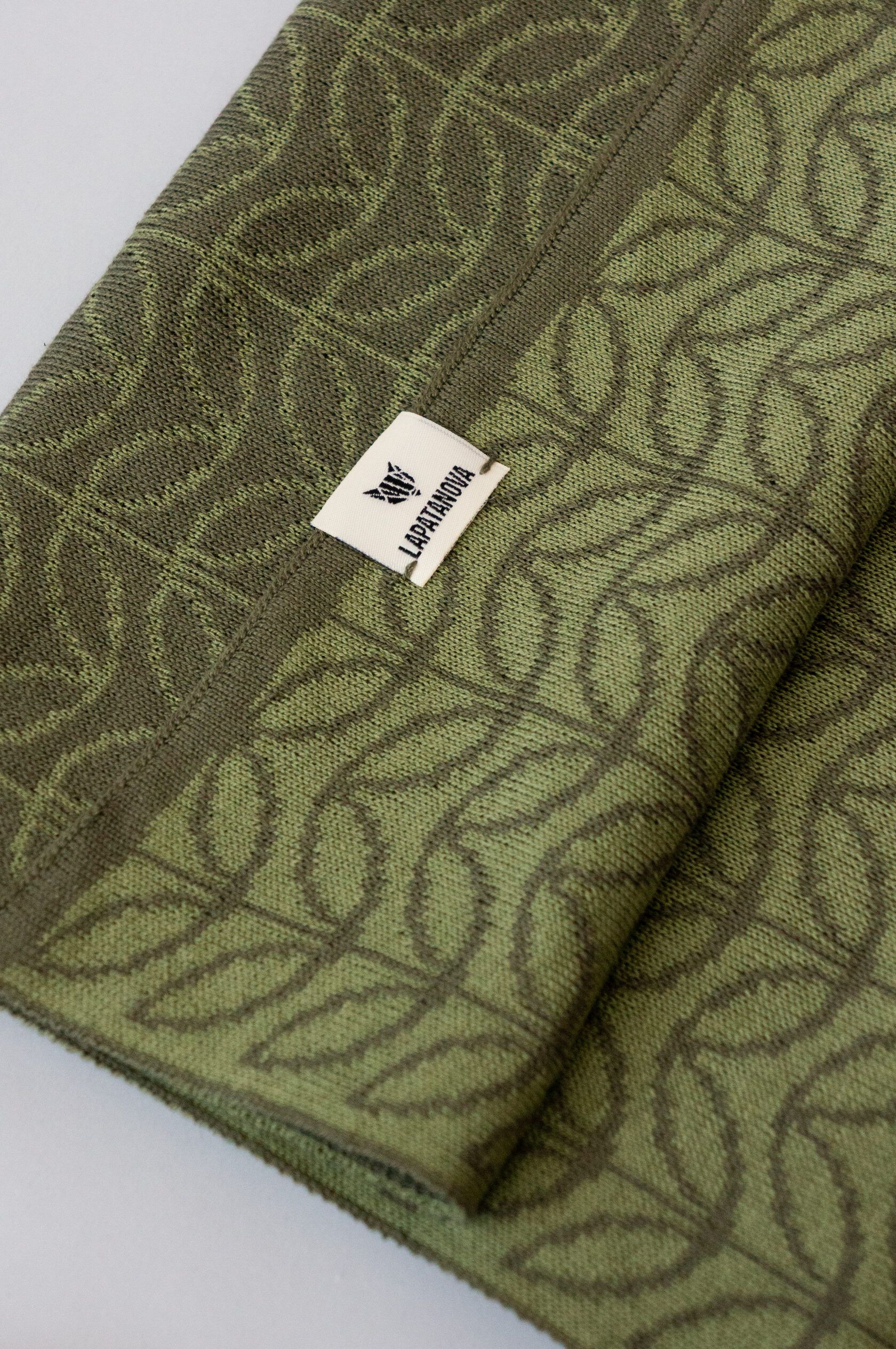 Шарф взрослый Листочки олива-хаки one size