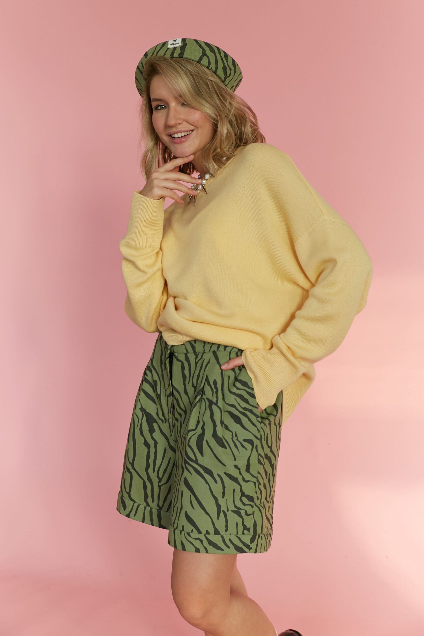 Шорты зебра оливковые S