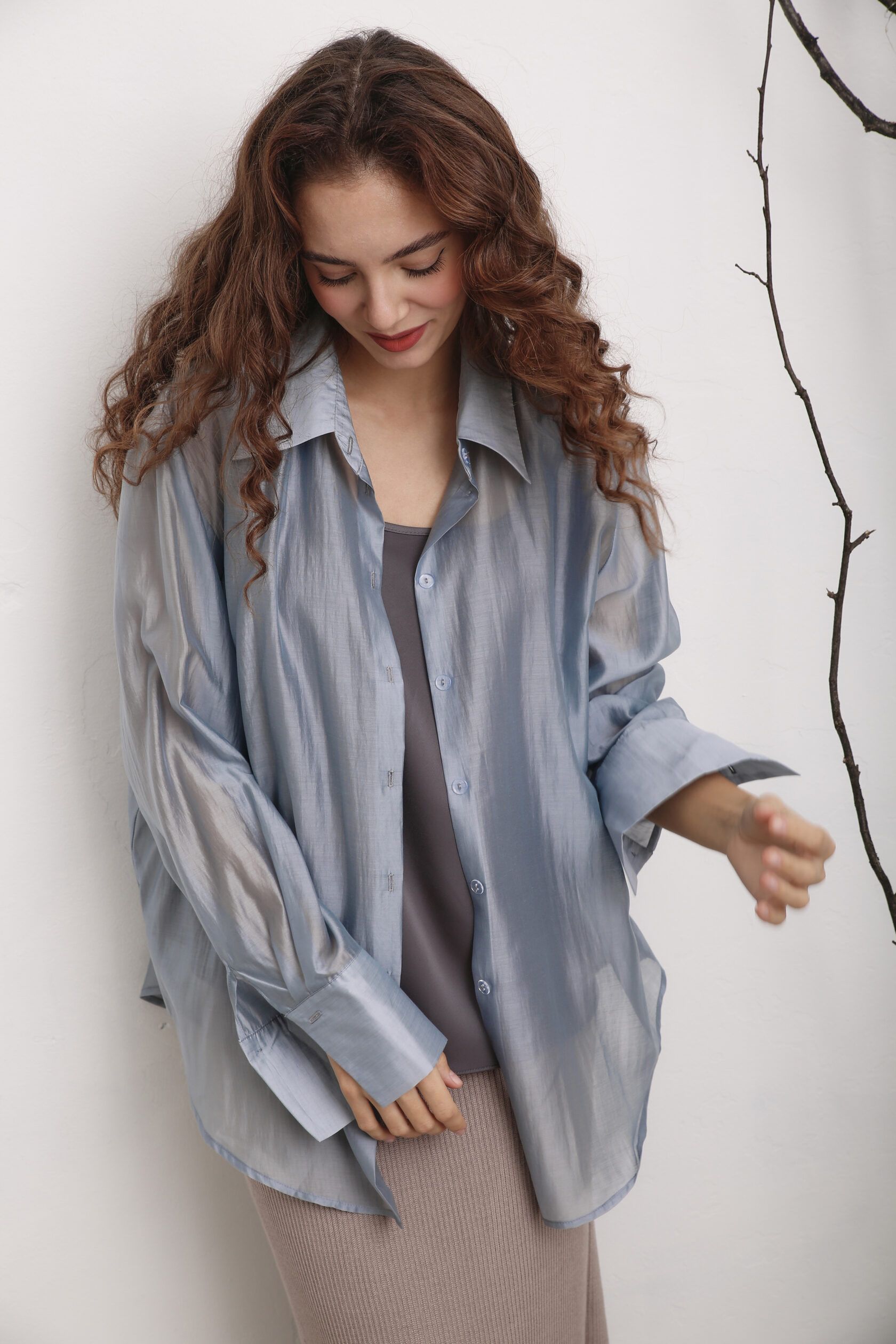 Рубашка женская из тенсела серо-голубая one size