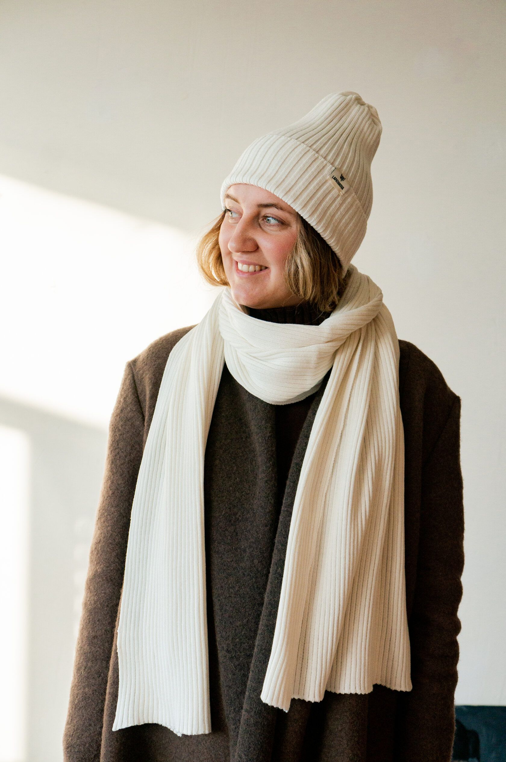 Шарф взрослый молочный undefined