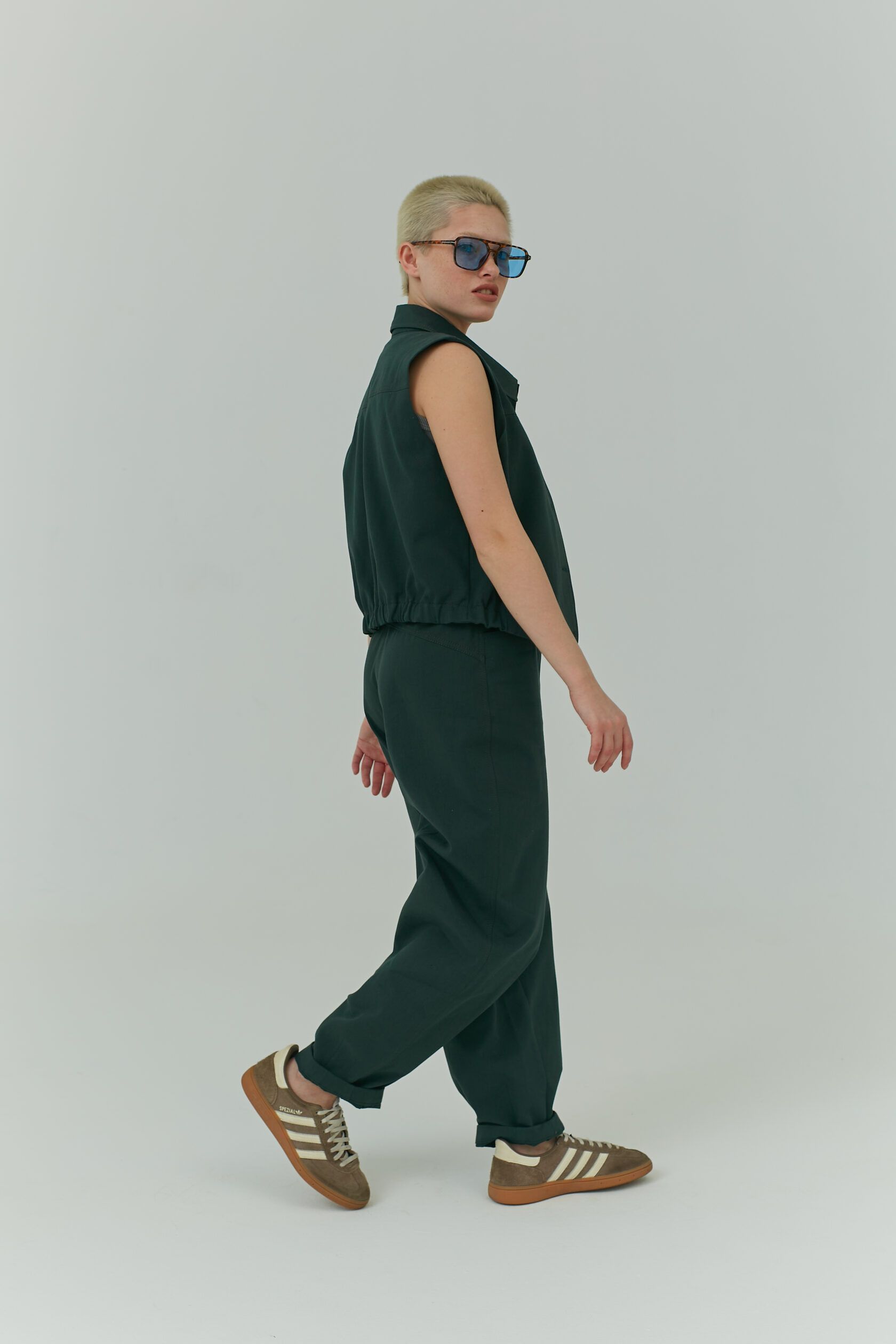 Джинсы-бананы изумруд M(ОБ 98-108)