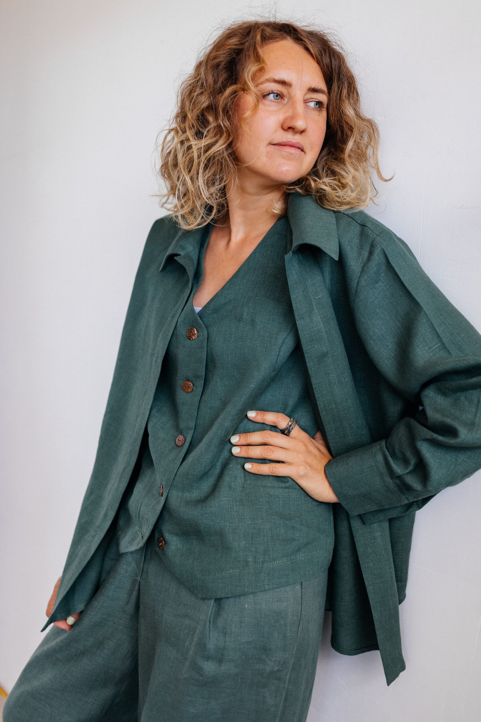 Рубашка льняная зеленая M-L