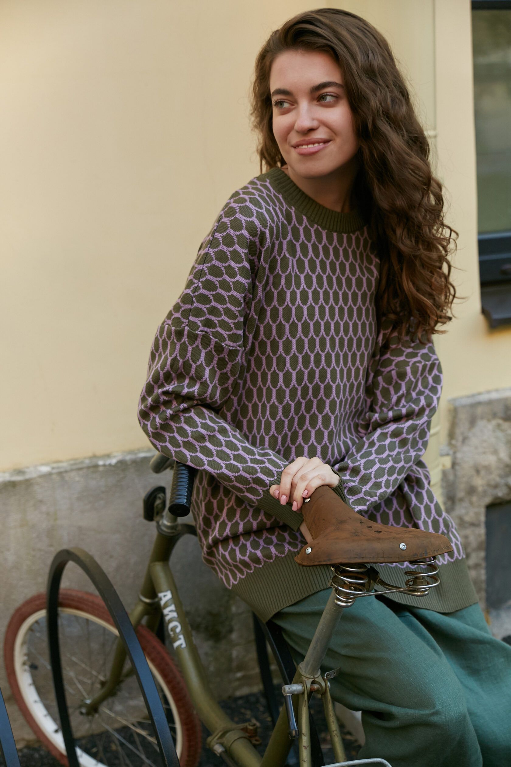 Джемпер Чешуйки оверсайз хаки-лиловый one size